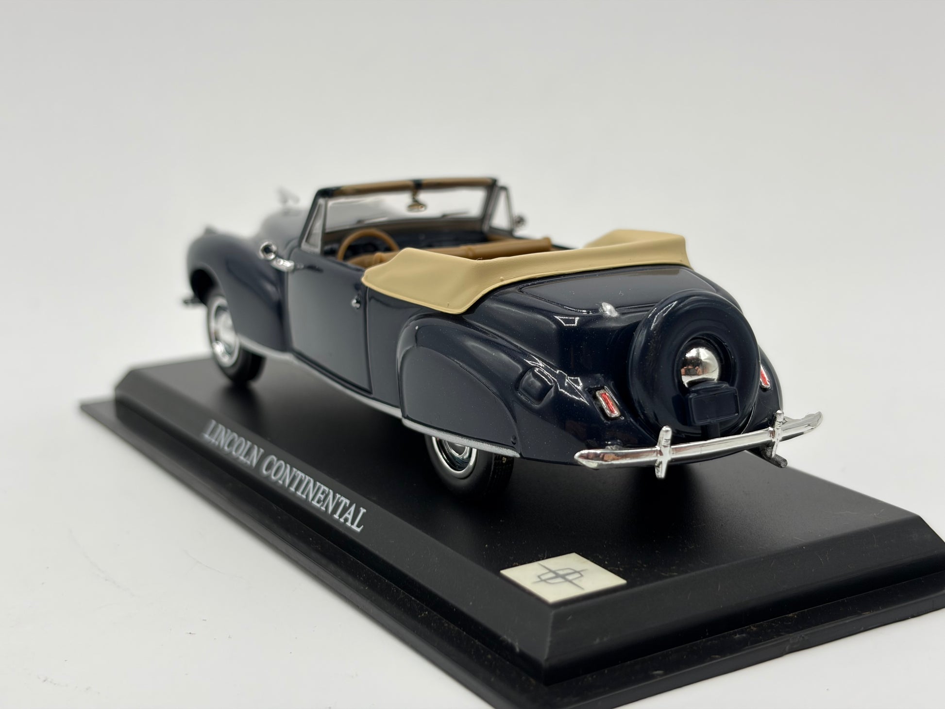 1/43 1941 Lincoln Continental Convertible - Del Prado | Model Car