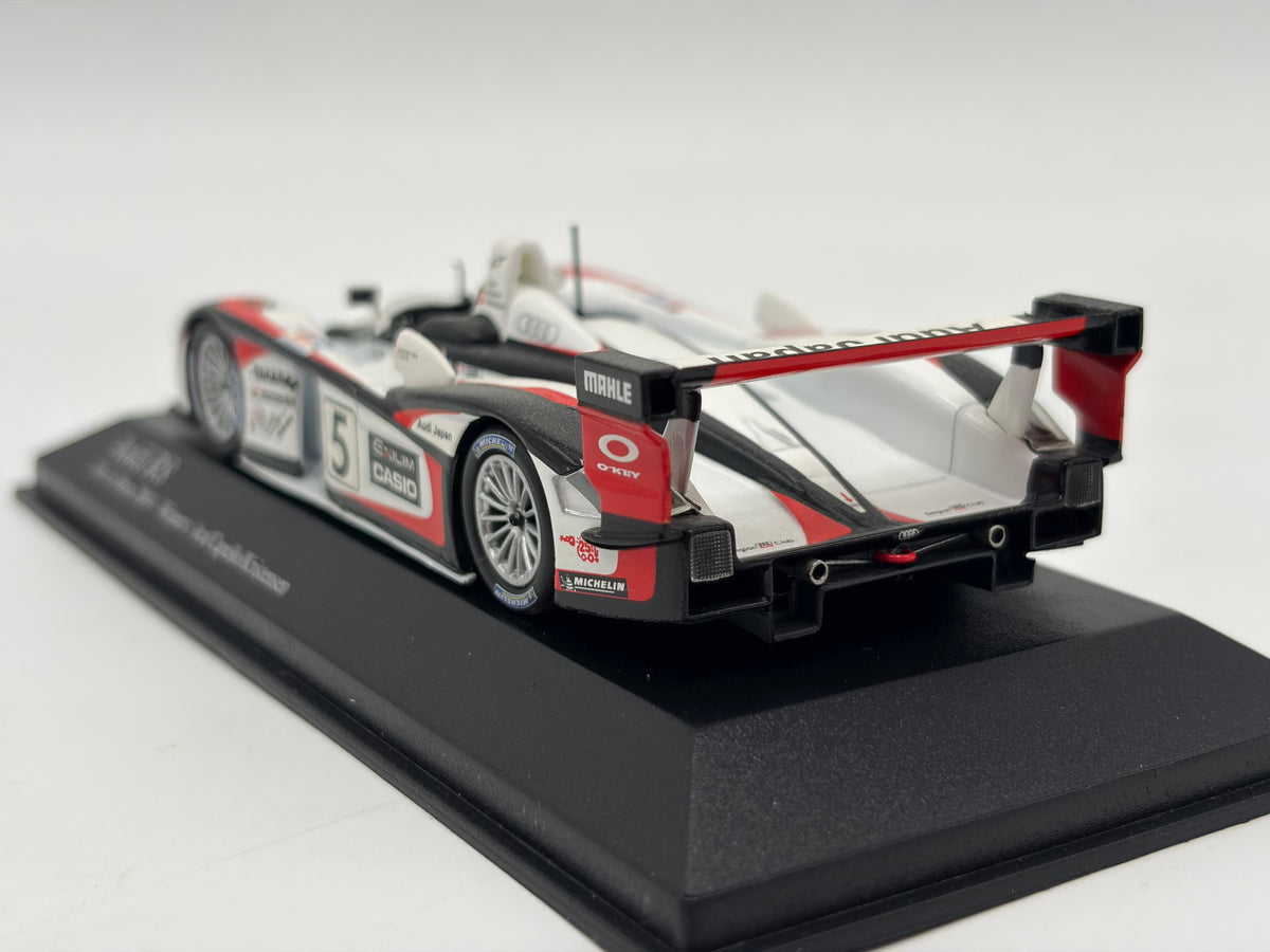 1/43 2004 Audi R8 - Ara / Capello / Kristensen - Minichamps | Model Le Mans Car