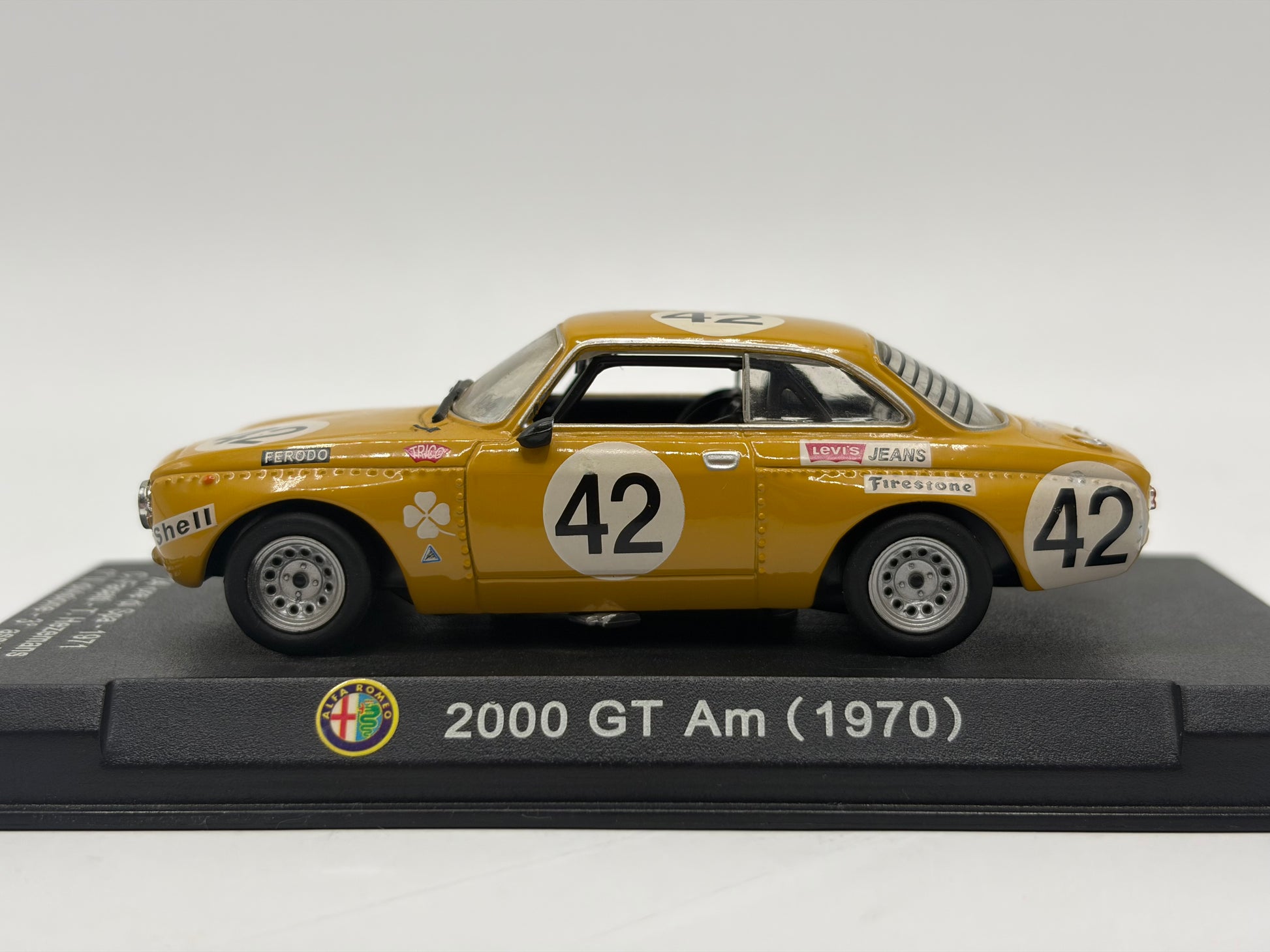1/43 1970 Alfa Romeo 2000 GT Am - Facetti / Hezemans - ETCC | Model Car