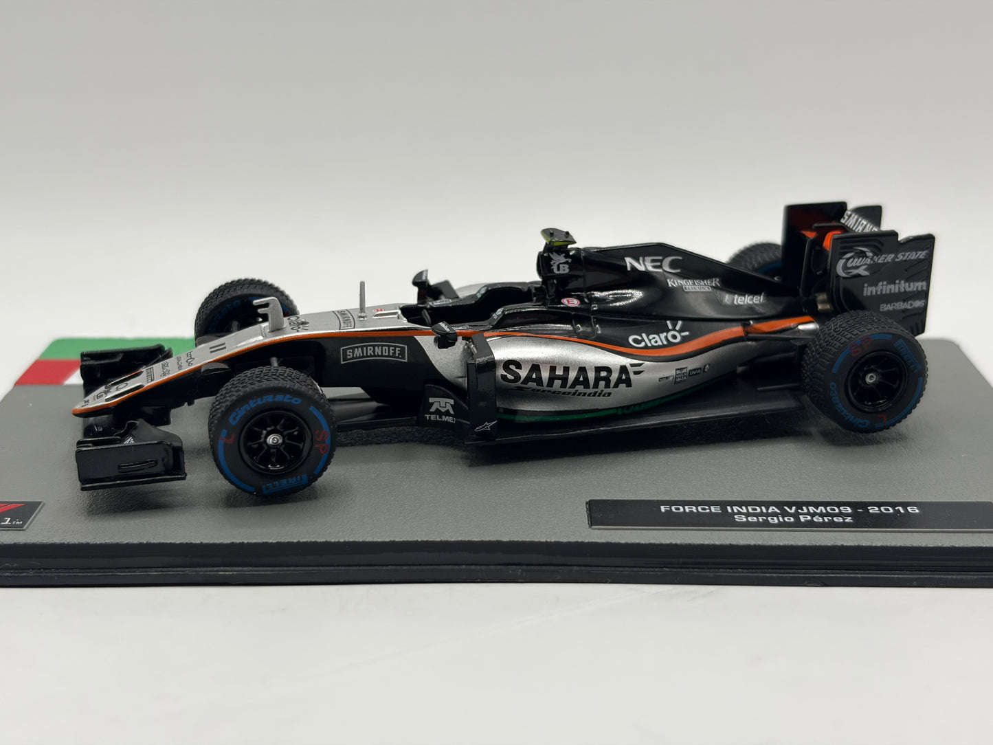 1/43 2016 Force India VJM09 - Sergio Perez | Model F1 Car