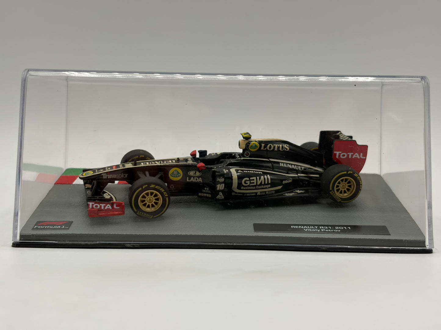 1/43 2011 Renault R31 - Vitaly Petrov | Model F1 Car