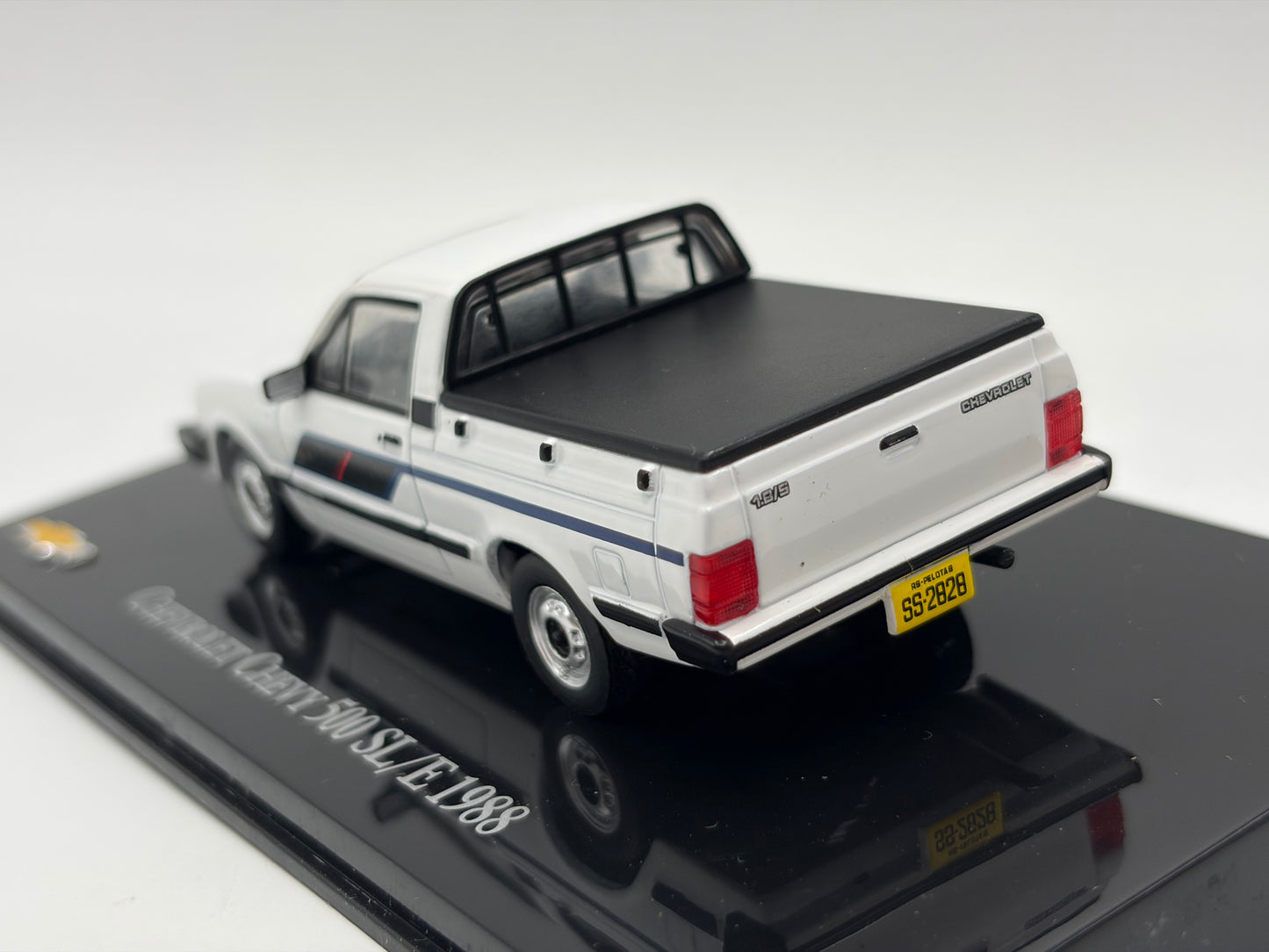 1/43 1988 Chevrolet Chevy 500 SL/E | Model Car