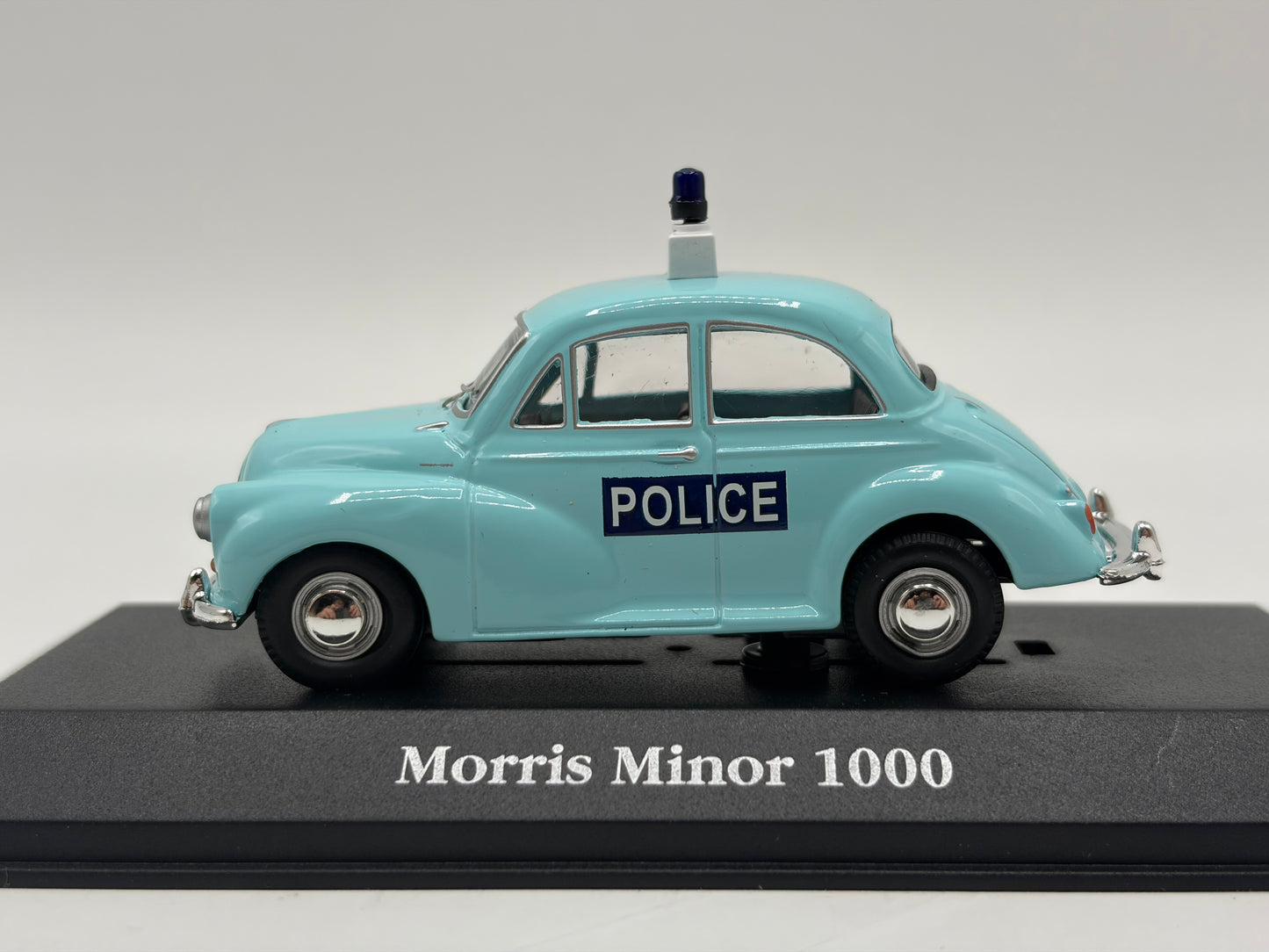 1/43 1969 Morris Minor 1000 | Model Police Car