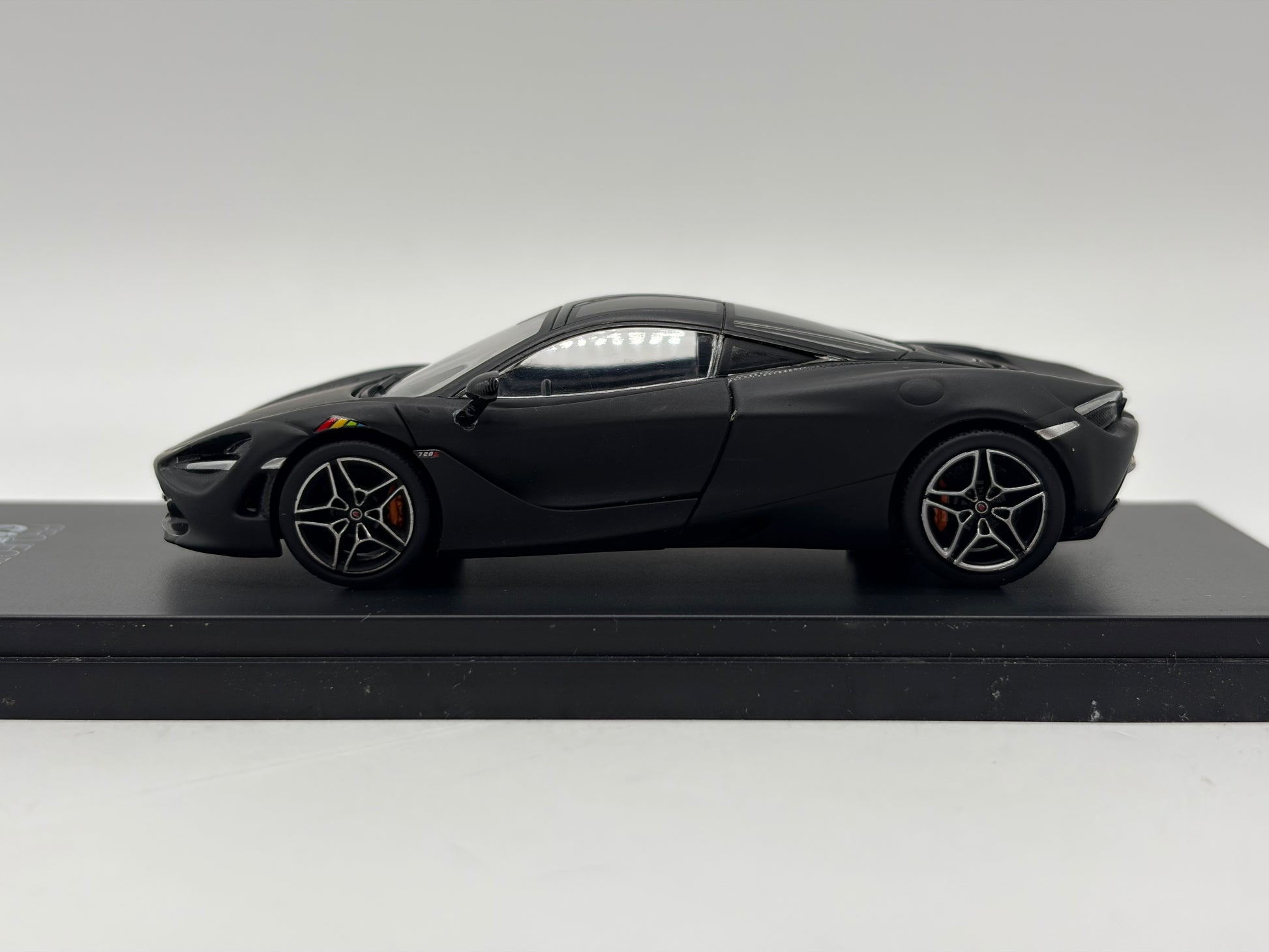 1/43 2017 McLaren 720S SMS-R Stealth - Project Cars 2 - Truescale | Model Car
