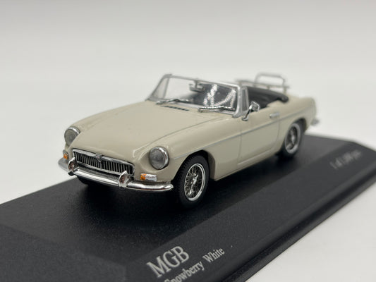 1/43 1968 MGB - Snowberry White - Minichamps | Model Car