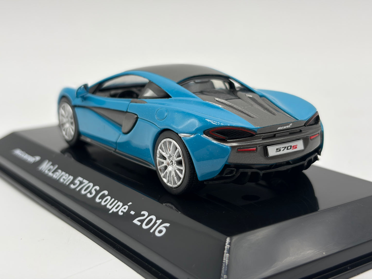 1/43 2016 McLaren 570S Coupe | Model Car | Supercar Collection