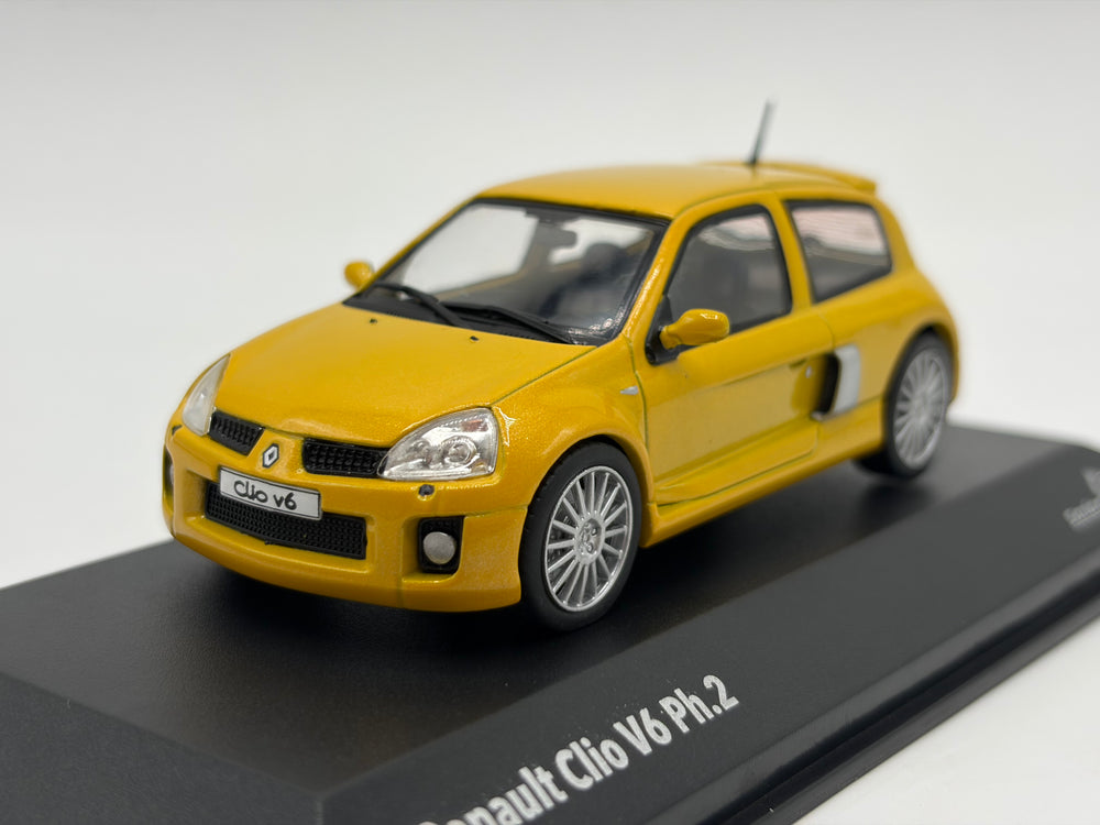 1/43 2003 Renault Clio V6 Ph.2 - Jaune Sirius - Solido | Model Car