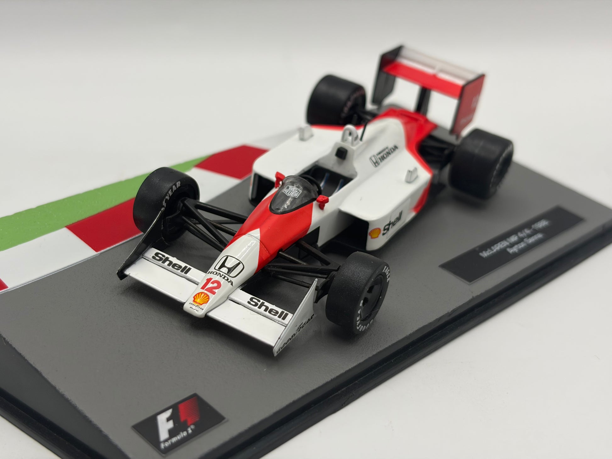 1/43 1988 McLaren MP4/4 - Ayrton Senna | Model F1 Car