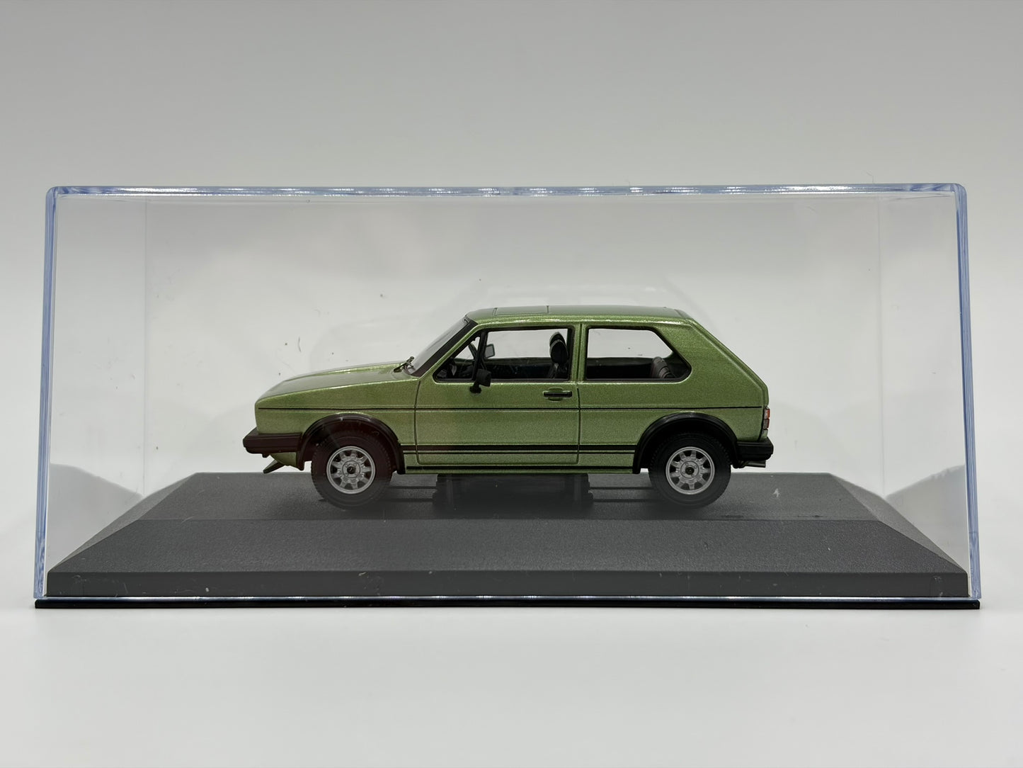 1/43 1981 Volkswagen Golf GTI - Corgi Vanguards | Model Car