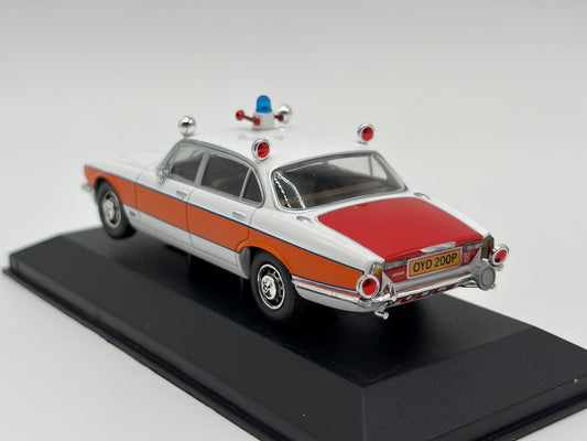 1/43 1976 Jaguar XJ6 Series 2 4.2 litre - Avon Police - Corgi Vanguards | Model Car