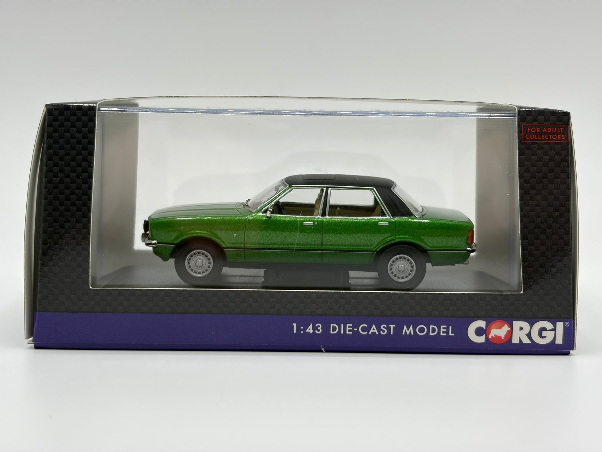 1/43 1977 Ford Cortina 2.3 Ghia Mk4 - Regency Green | Corgi Vanguards | Model Car