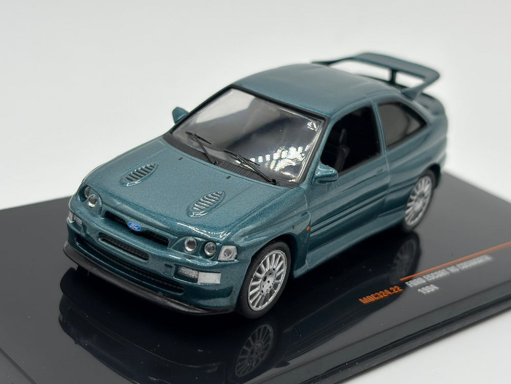 1/43 1994 Ford Escort RS Cosworth - IXO | Model Car