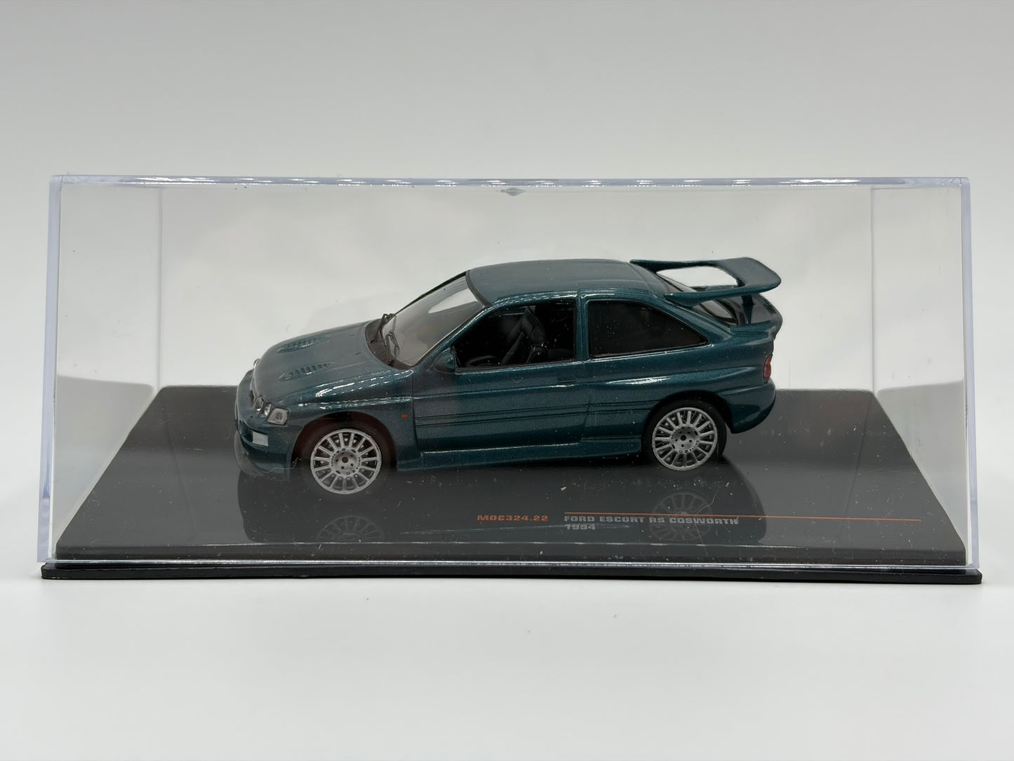 1/43 1994 Ford Escort RS Cosworth - IXO | Model Car