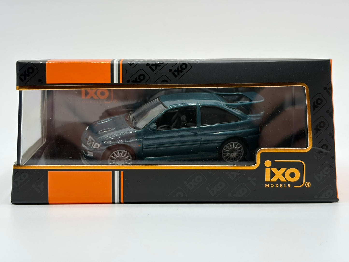 1/43 1994 Ford Escort RS Cosworth - IXO | Model Car