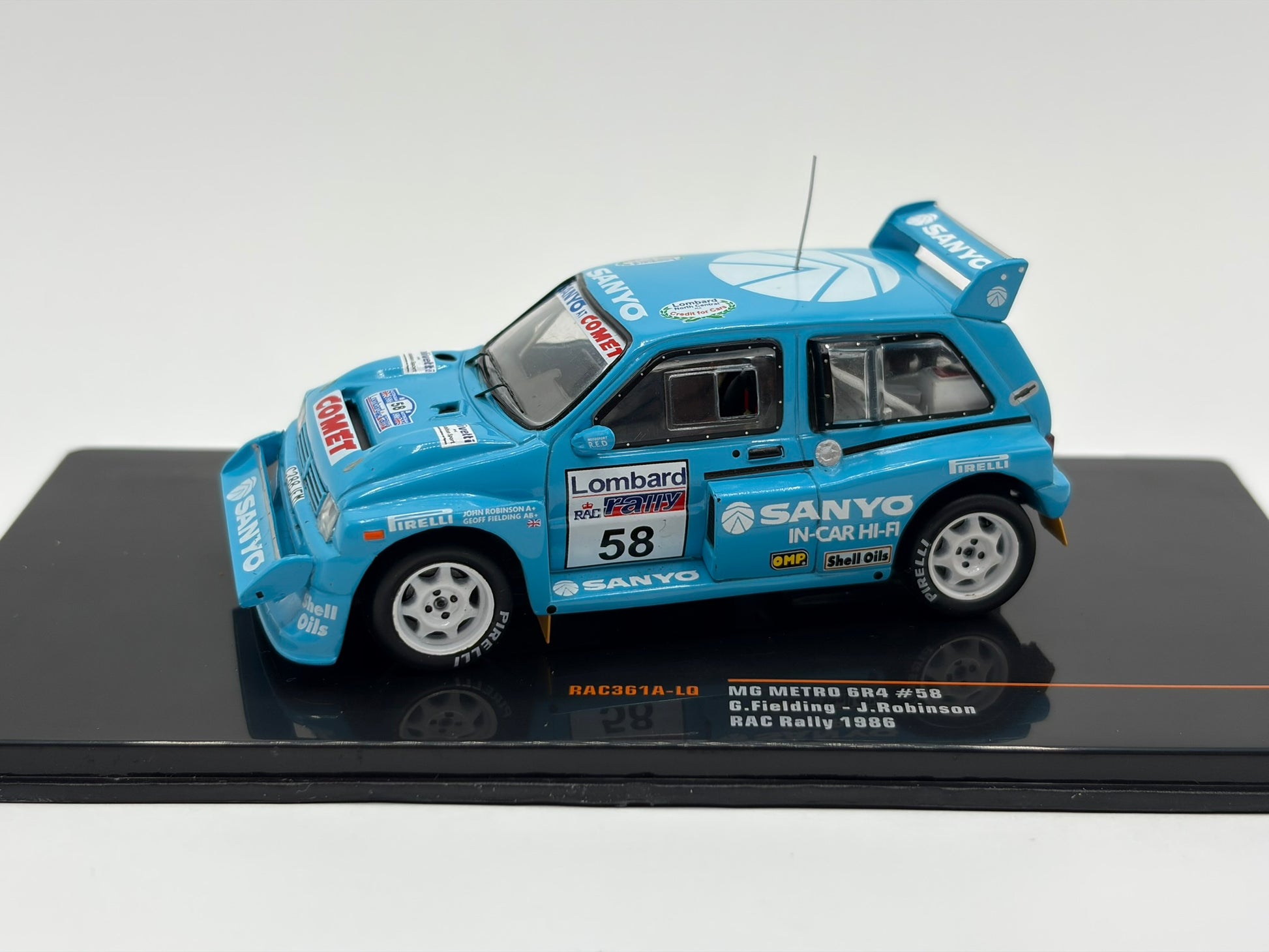 1/43 1986 MG Metro 6R4 - Fielding / Robinson - IXO | Model Rally Car