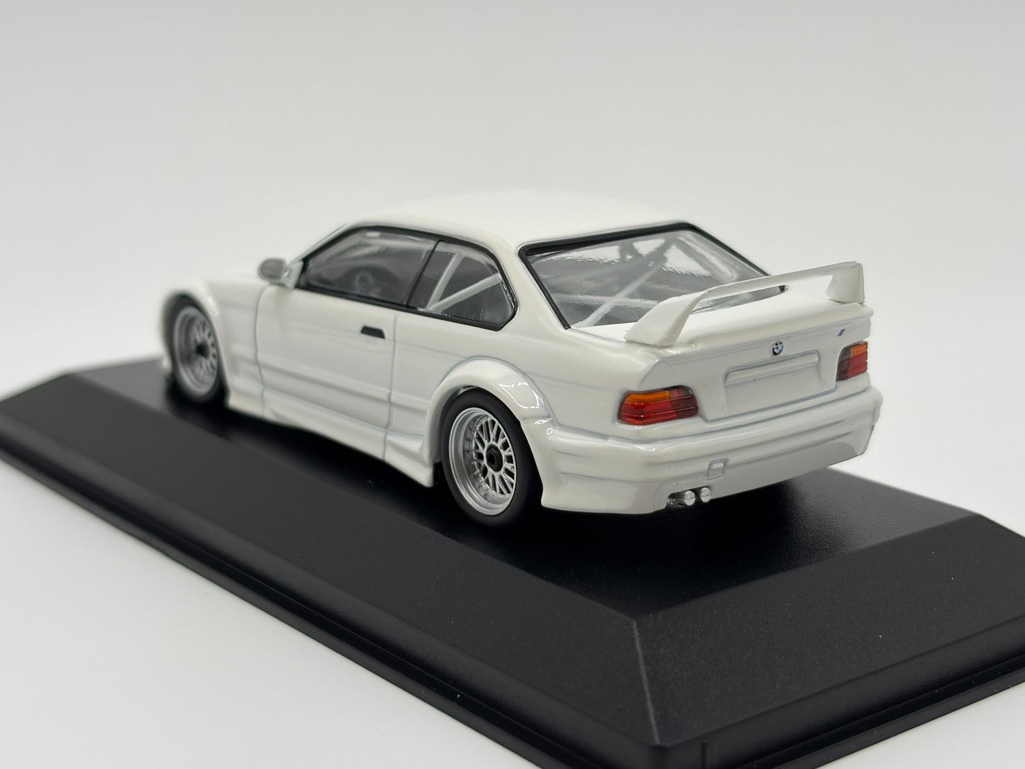 1/43 1993 BMW M3 GTR - Maxichamps | Model Car