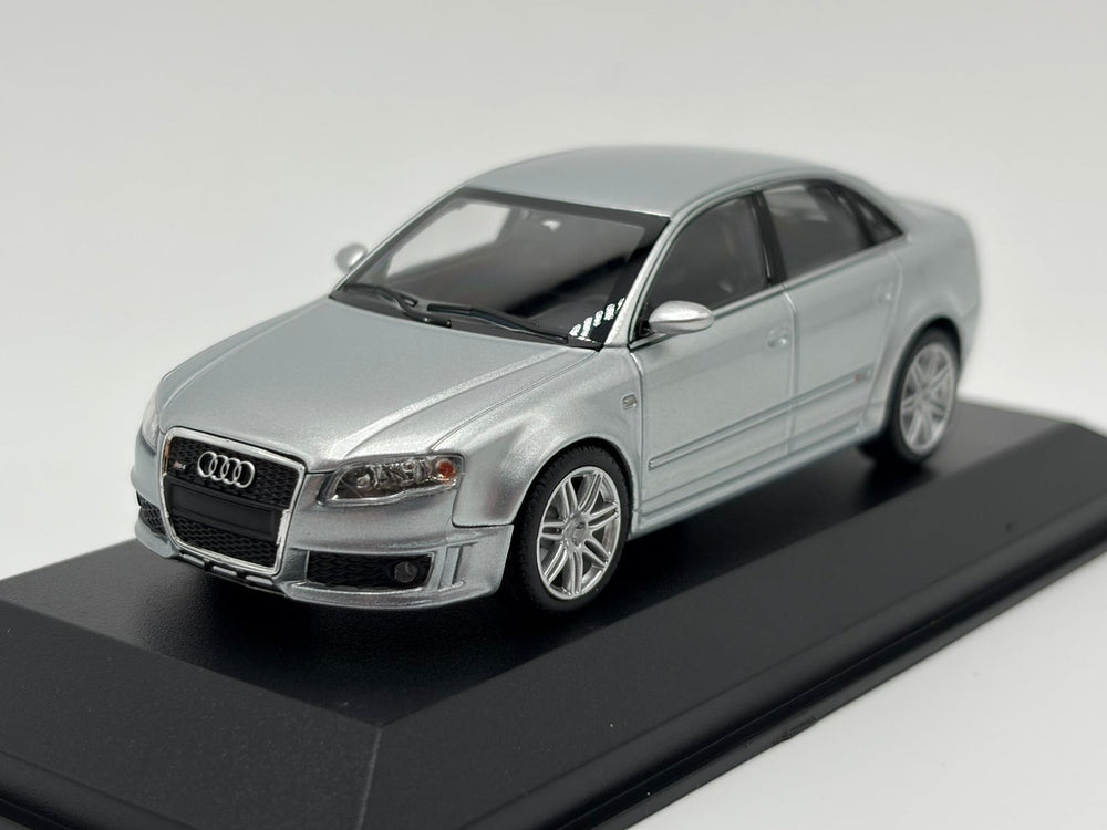 1/43 2004 Audi RS4 - Maxichamps | Model Car