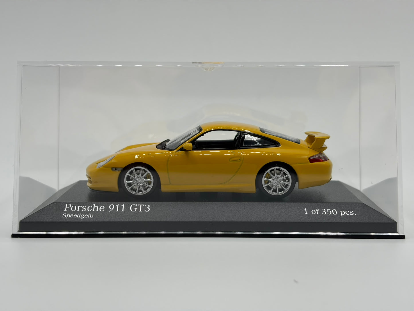 1/43 2003 Porsche 911 GT3 - Minichamps | Model Car