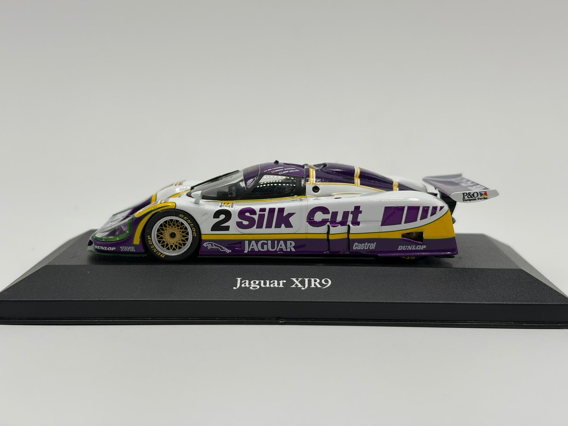 1/43 1988 Jaguar XJR-9 LM - Lammers / Dumfries / Wallace - Atlas Editions | Model Le Mans Car