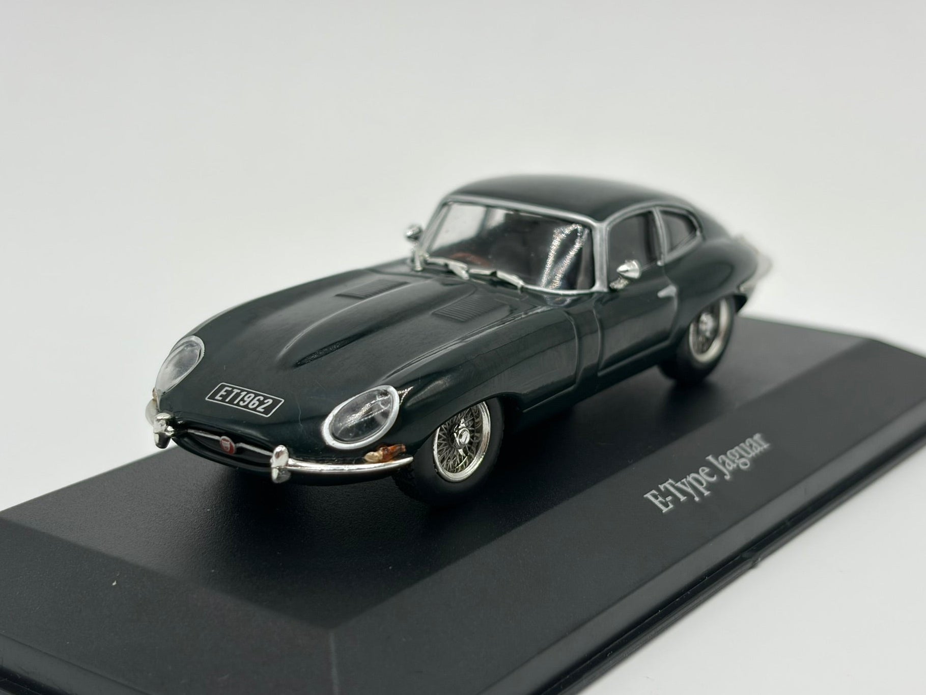1/43 1962 Jaguar E-Type - Atlas Editions | Model Car