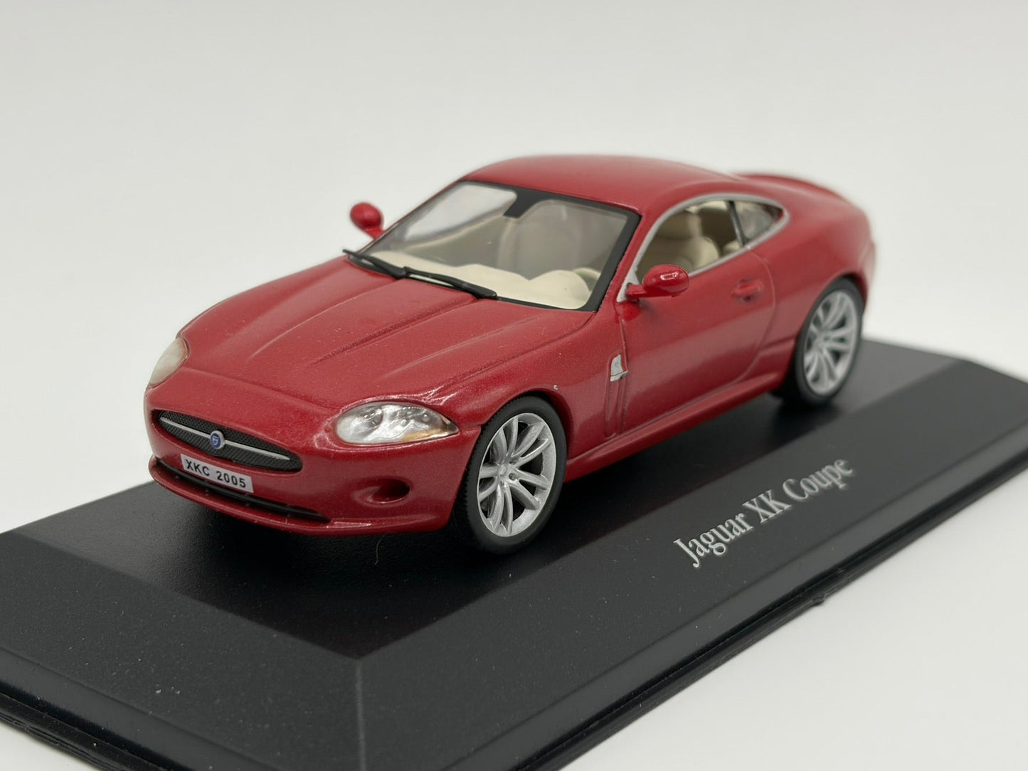 1/43 2005 Jaguar XK Coupe - Atlas Editions | Model Car
