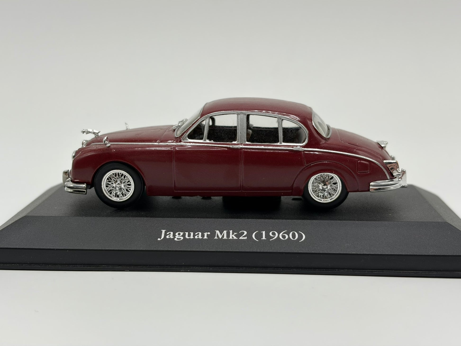 1/43 1960 Jaguar Mk 2 - Atlas Editions | Model Car