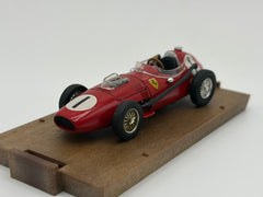 1/43 1958 Ferrari D246 - Peter Collins - Brumm | Model F1 Car