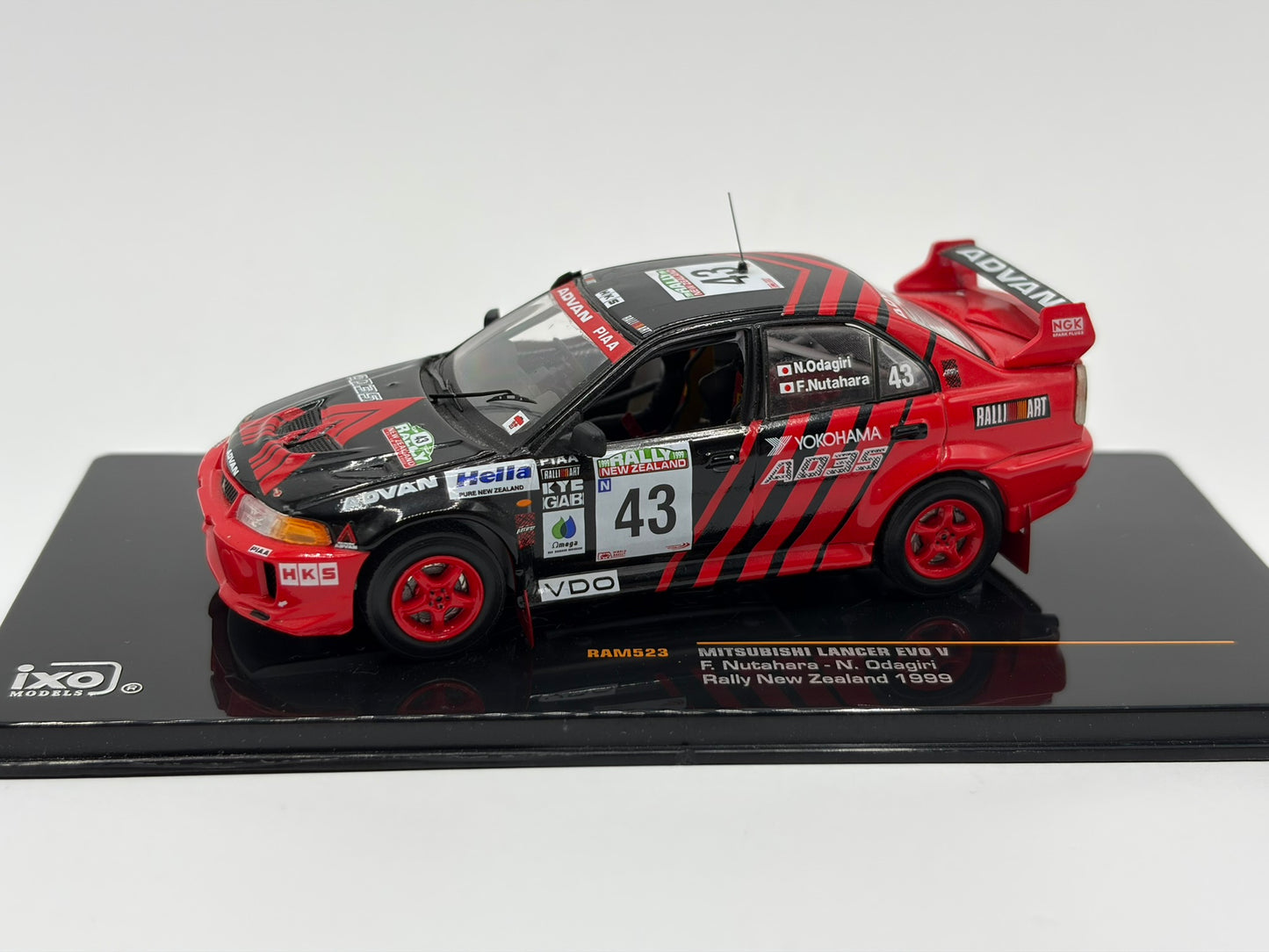 1/43 1999 Mitsubishi Lancer Evo V - New Zealand Rally - Nutahara / Odagiri | Model Rally Car