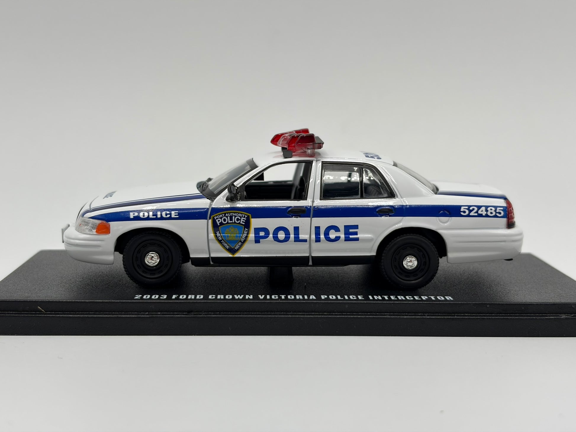 1/43 2003 Ford Crown Victoria Police Interceptor - New York Port Authority