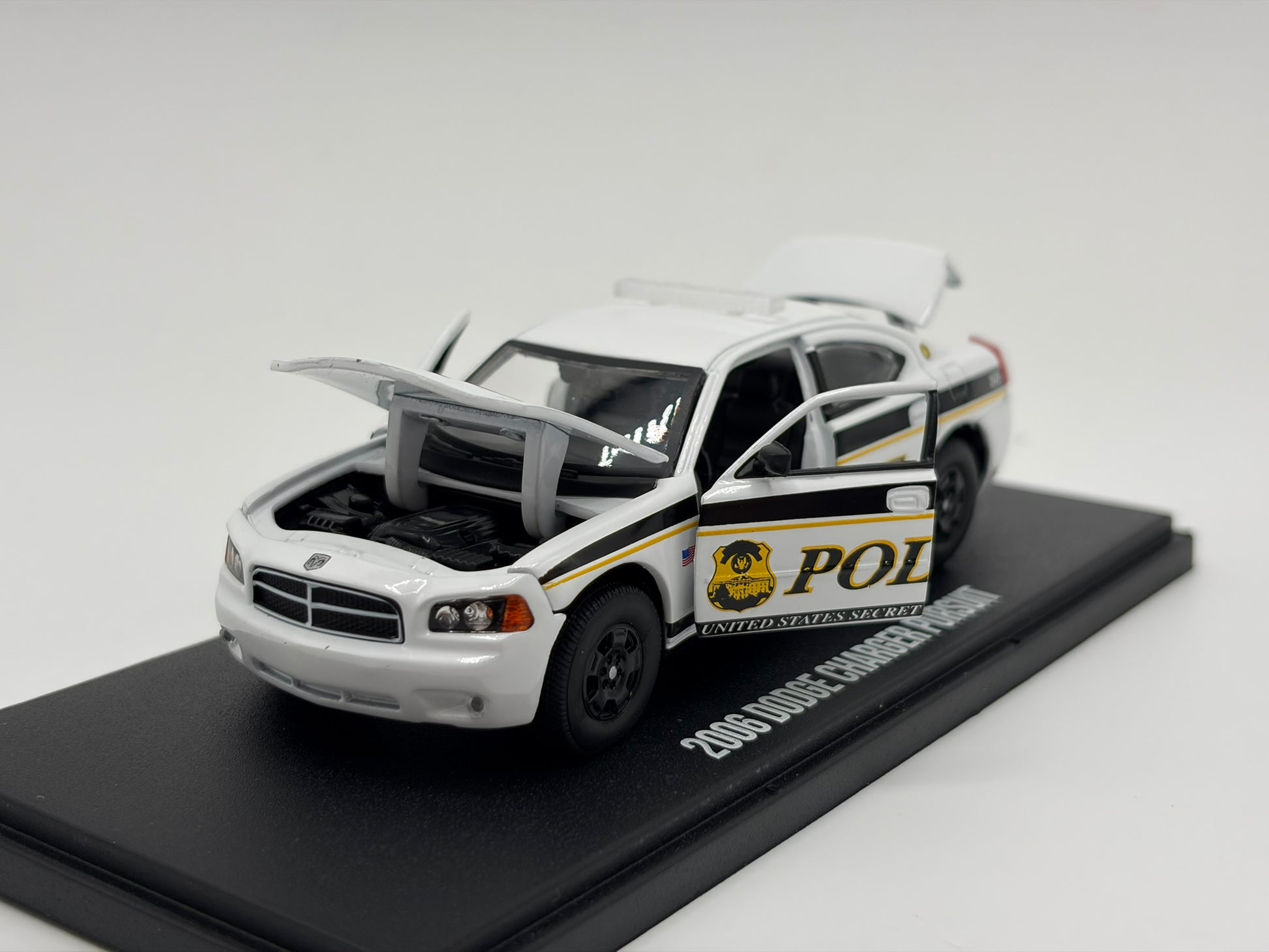1/43 2006 Dodge Charger Pursuit - US Secret Service | Model Car