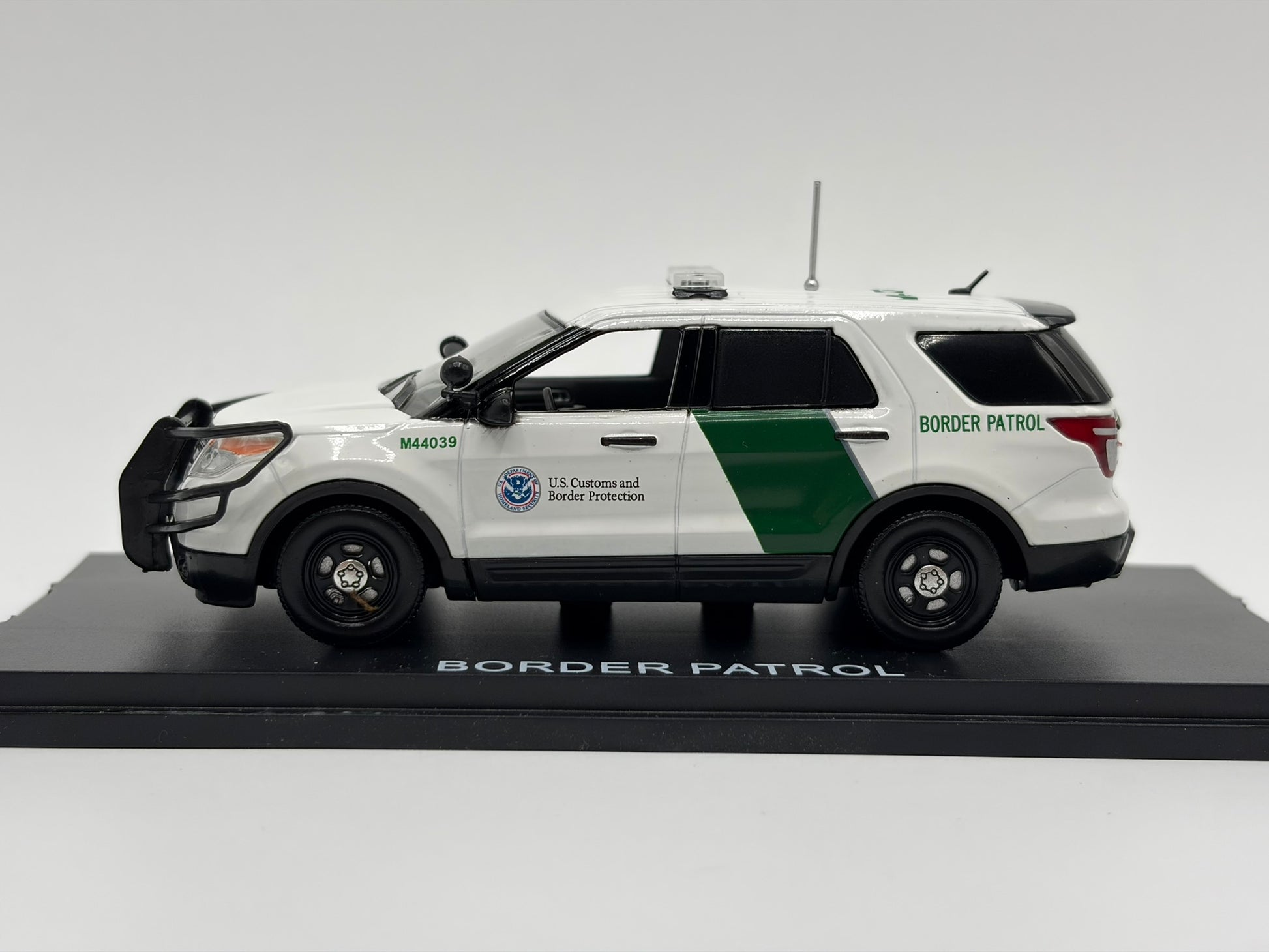 1/43 2014 Ford Explorer Police Interceptor - US Border Patrol | Model Car