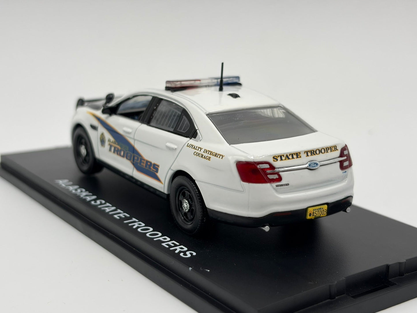 1/43 2014 Ford Taurus Police Interceptor - Alaska State Troopers | Model Car