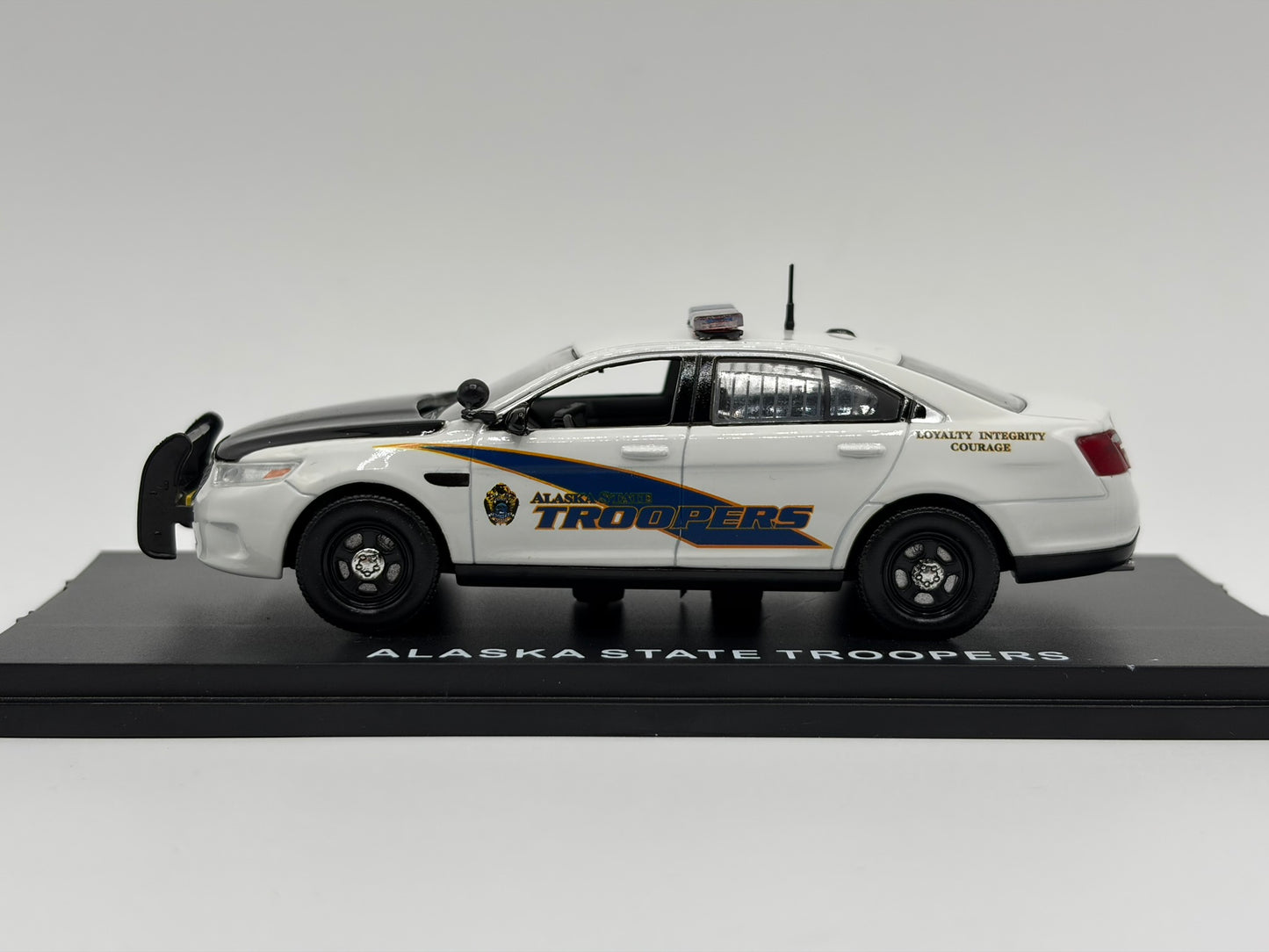 1/43 2014 Ford Taurus Police Interceptor - Alaska State Troopers | Model Car