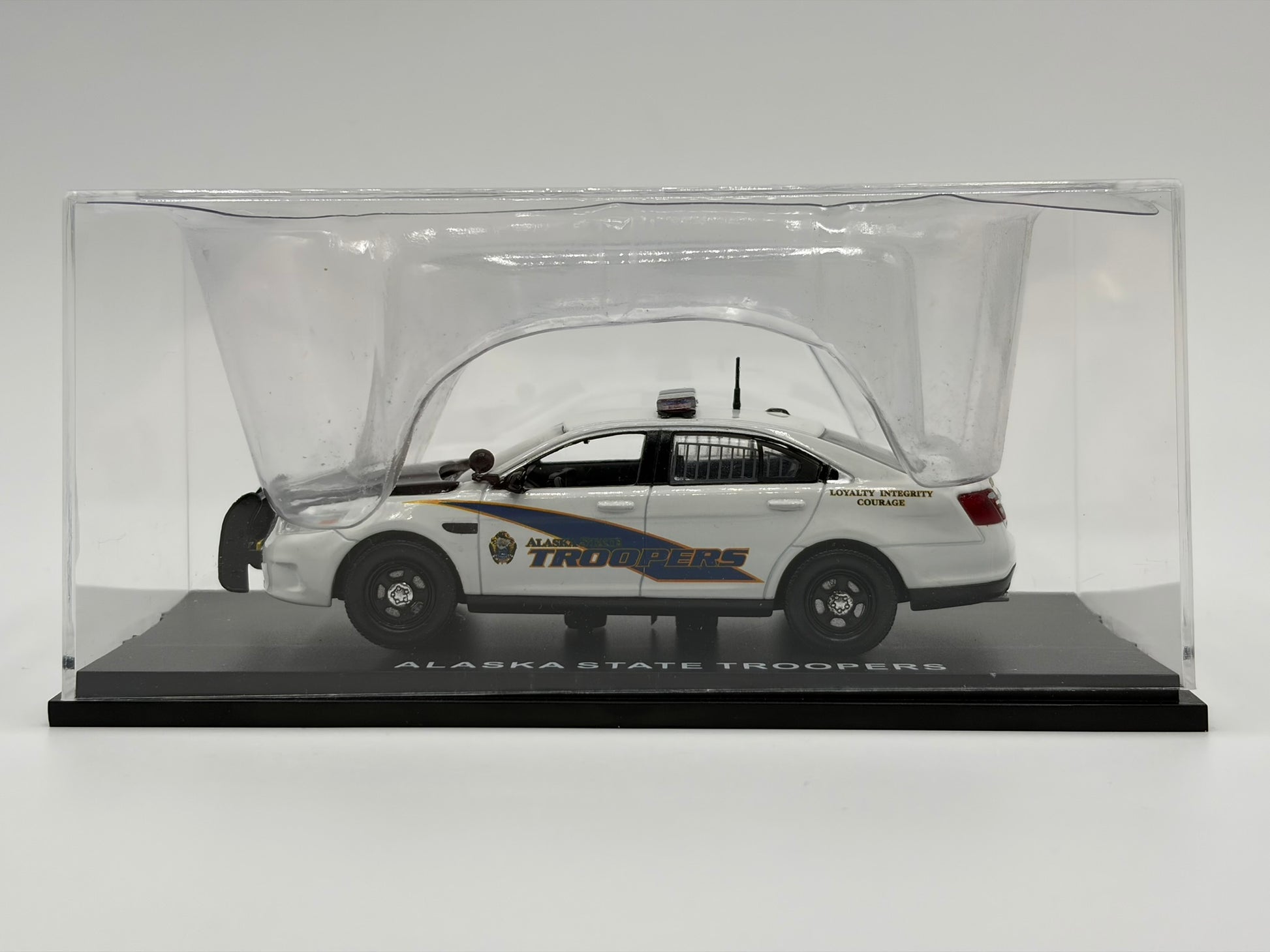 1/43 2014 Ford Taurus Police Interceptor - Alaska State Troopers | Model Car