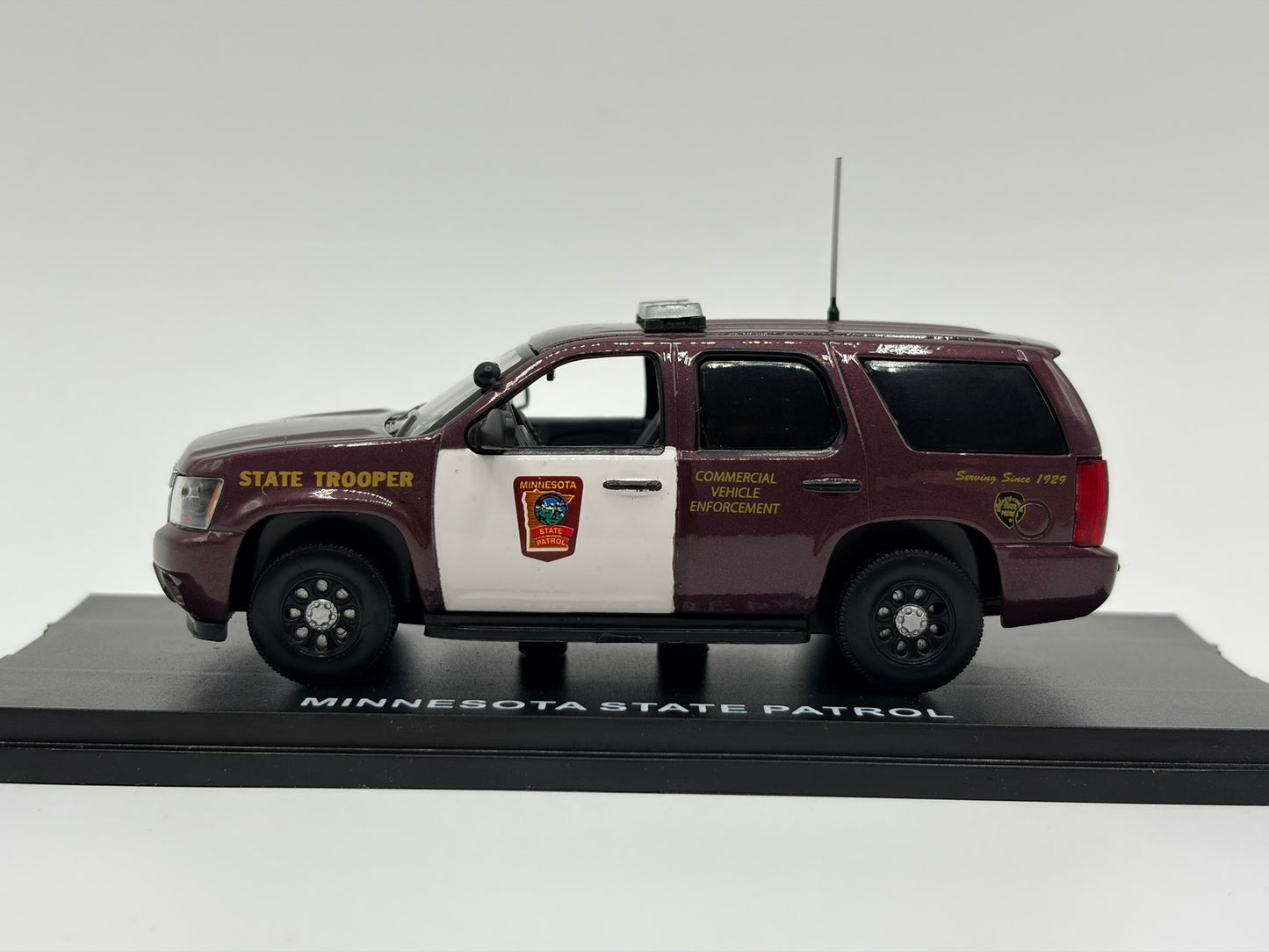 1/43 2011 Chevrolet Tahoe - Minnesota State Patrol | Model Police Car