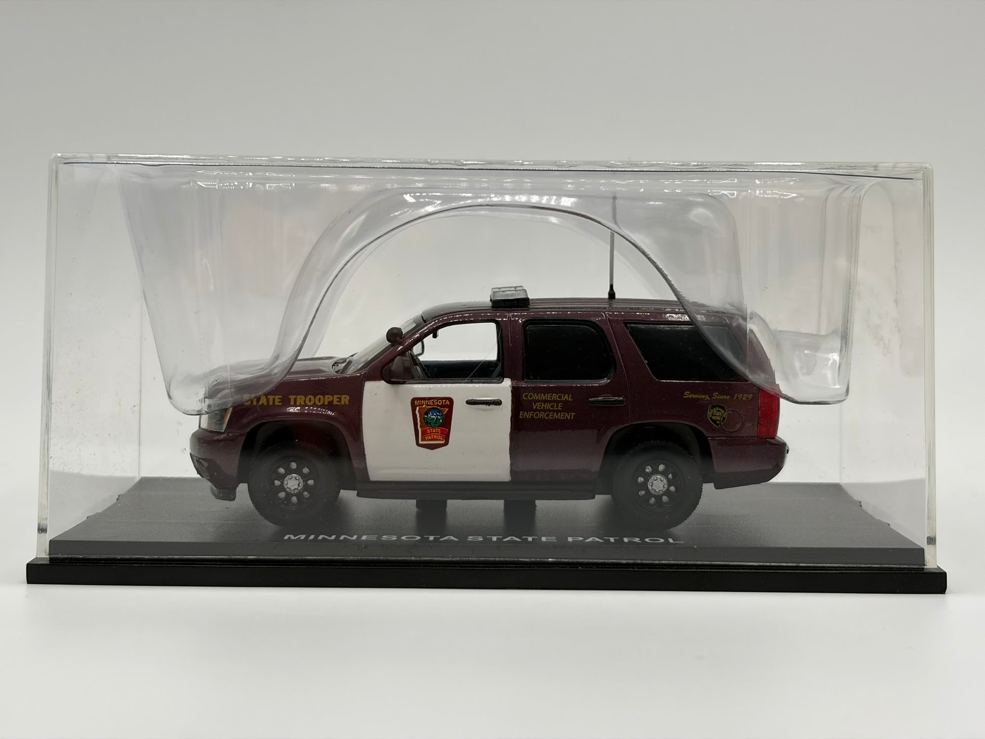 1/43 2011 Chevrolet Tahoe - Minnesota State Patrol | Model Police Car