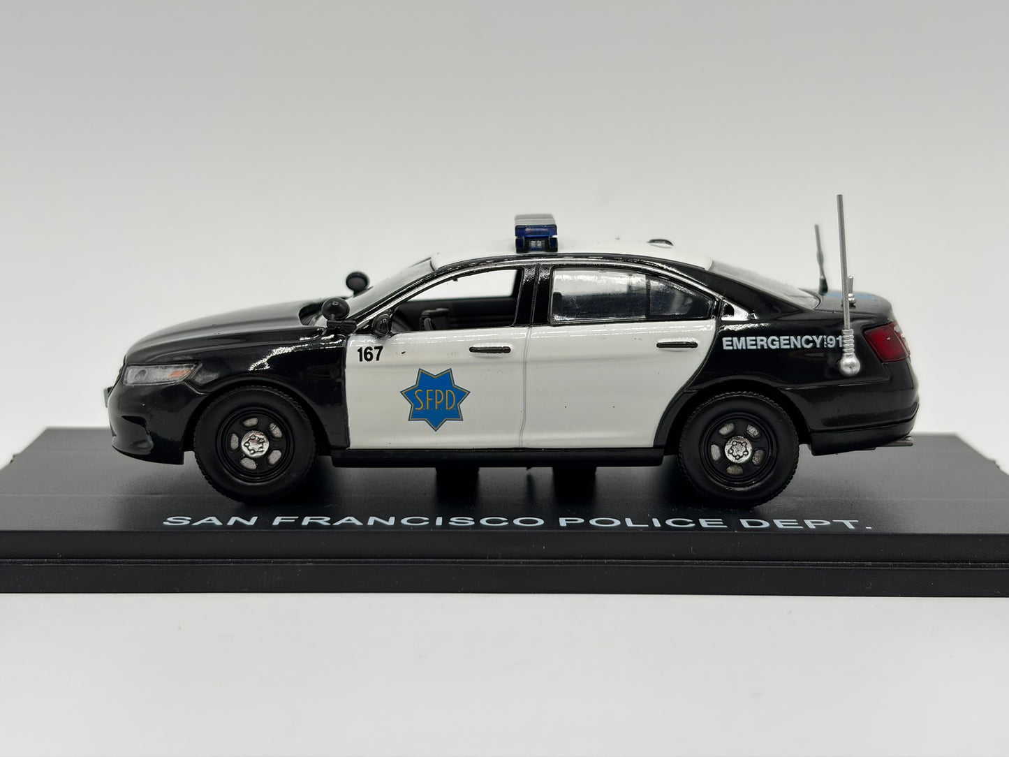 1/43 2014 Ford Taurus Police Interceptor - San Francisco | Model Police Car