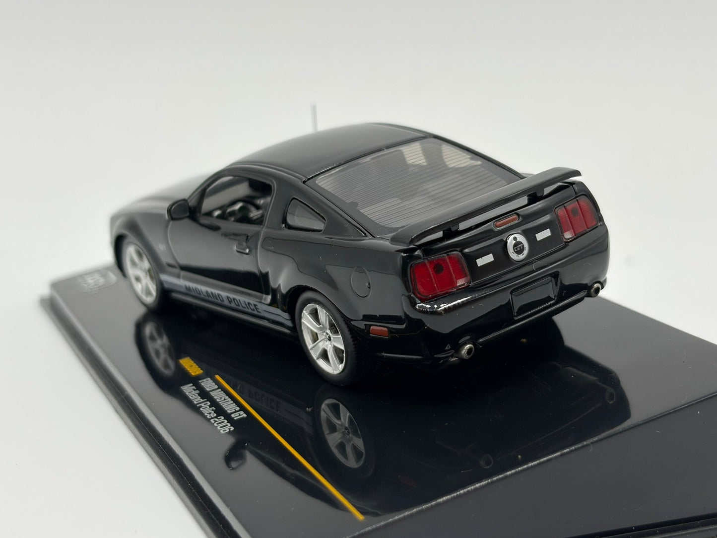 1/43 2006 Ford Mustang GT - Midland Police | Model Police Car