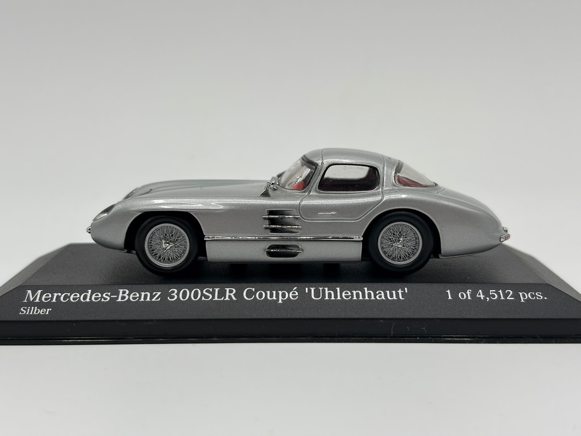 1/43 1956 Mercedes-Benz 300SLR Uhlenhaut Coupe - Minichamps | Model Car
