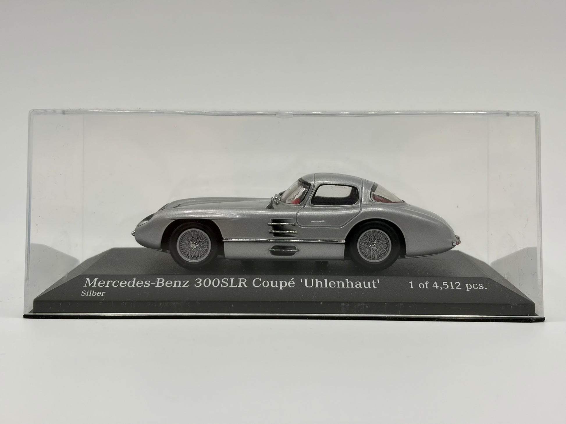 1/43 1956 Mercedes-Benz 300SLR Uhlenhaut Coupe - Minichamps | Model Car