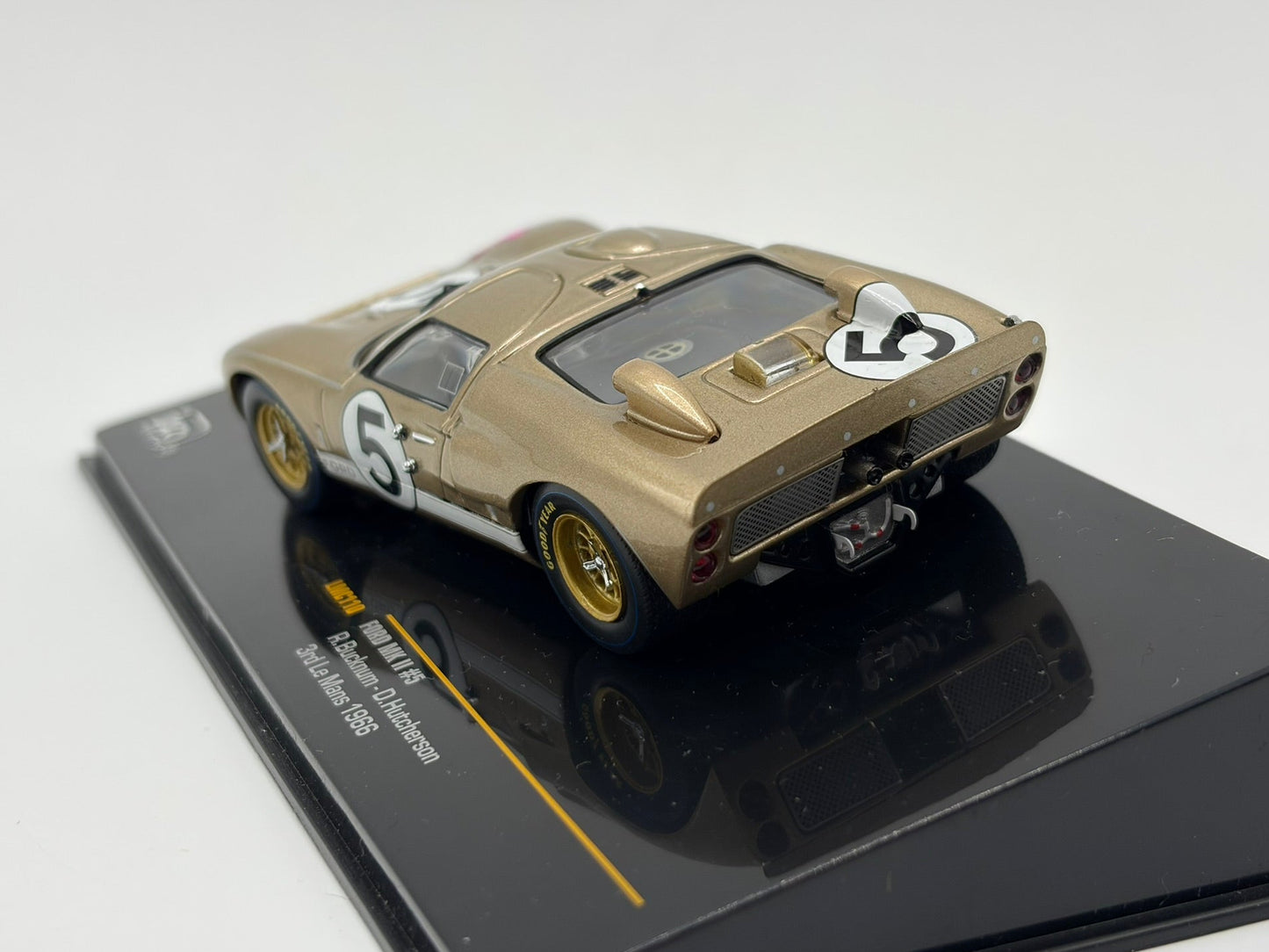 1/43 1966 Ford GT40 MkII - Bucknum / Hutcherson - IXO | Model Le Mans Car
