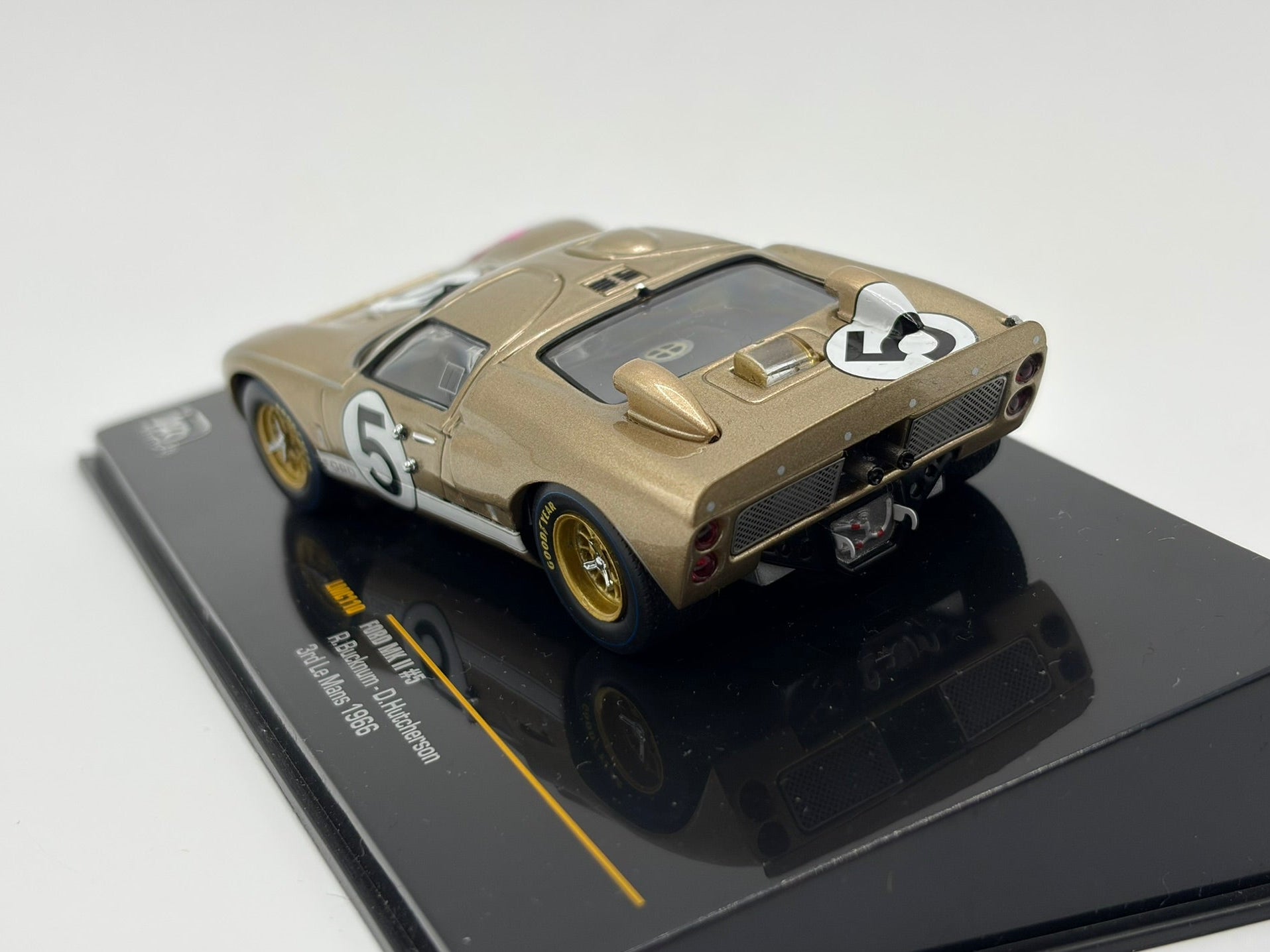 1/43 1966 Ford GT40 MkII - Bucknum / Hutcherson - IXO | Model Le Mans Car