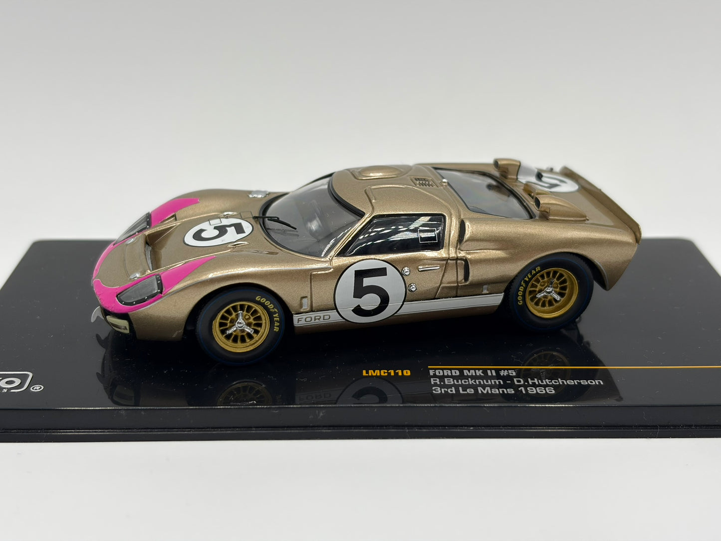 1/43 1966 Ford GT40 MkII - Bucknum / Hutcherson - IXO | Model Le Mans Car