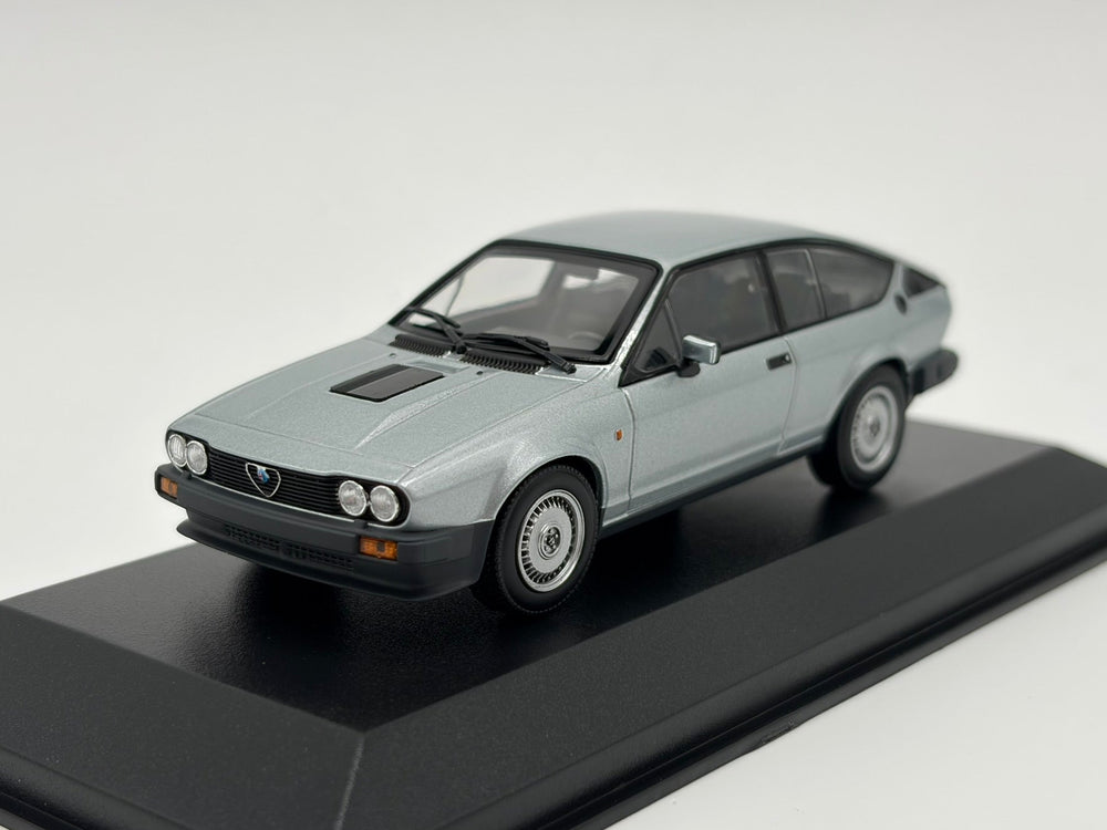 1/43 1983 Alfa Romeo GTV6 - Maxichamps | Model Car