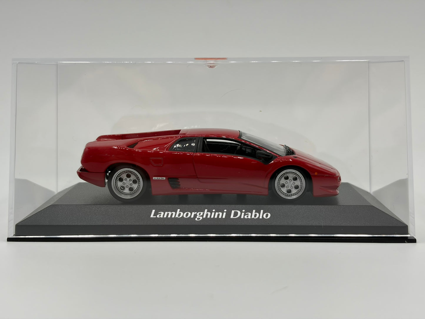 1/43 1994 Lamborghini Diablo - Maxichamps | Model Car