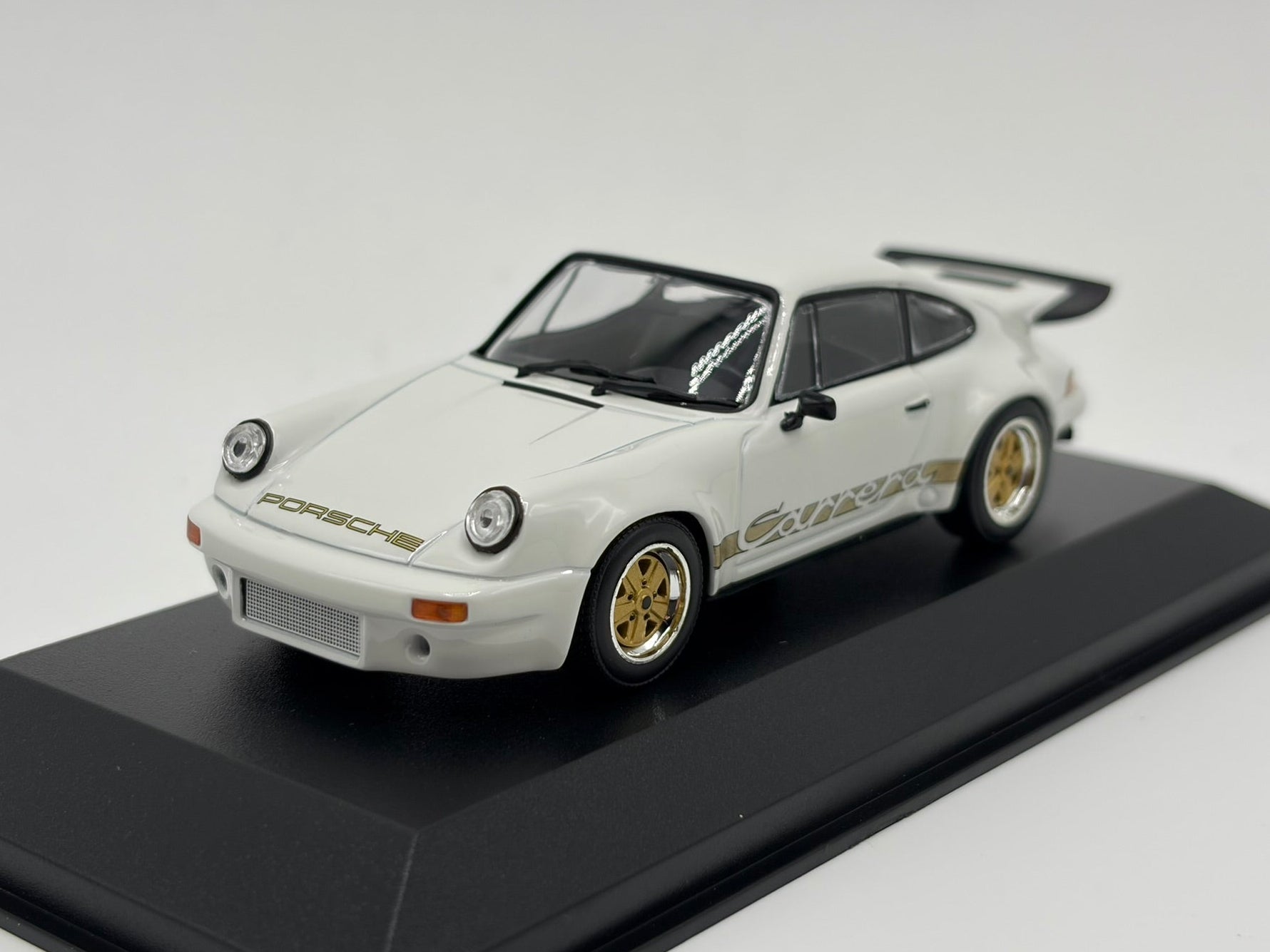 1/43 1974 Porsche 911 Carrera RS 3.0 - Maxichamps | Model Car