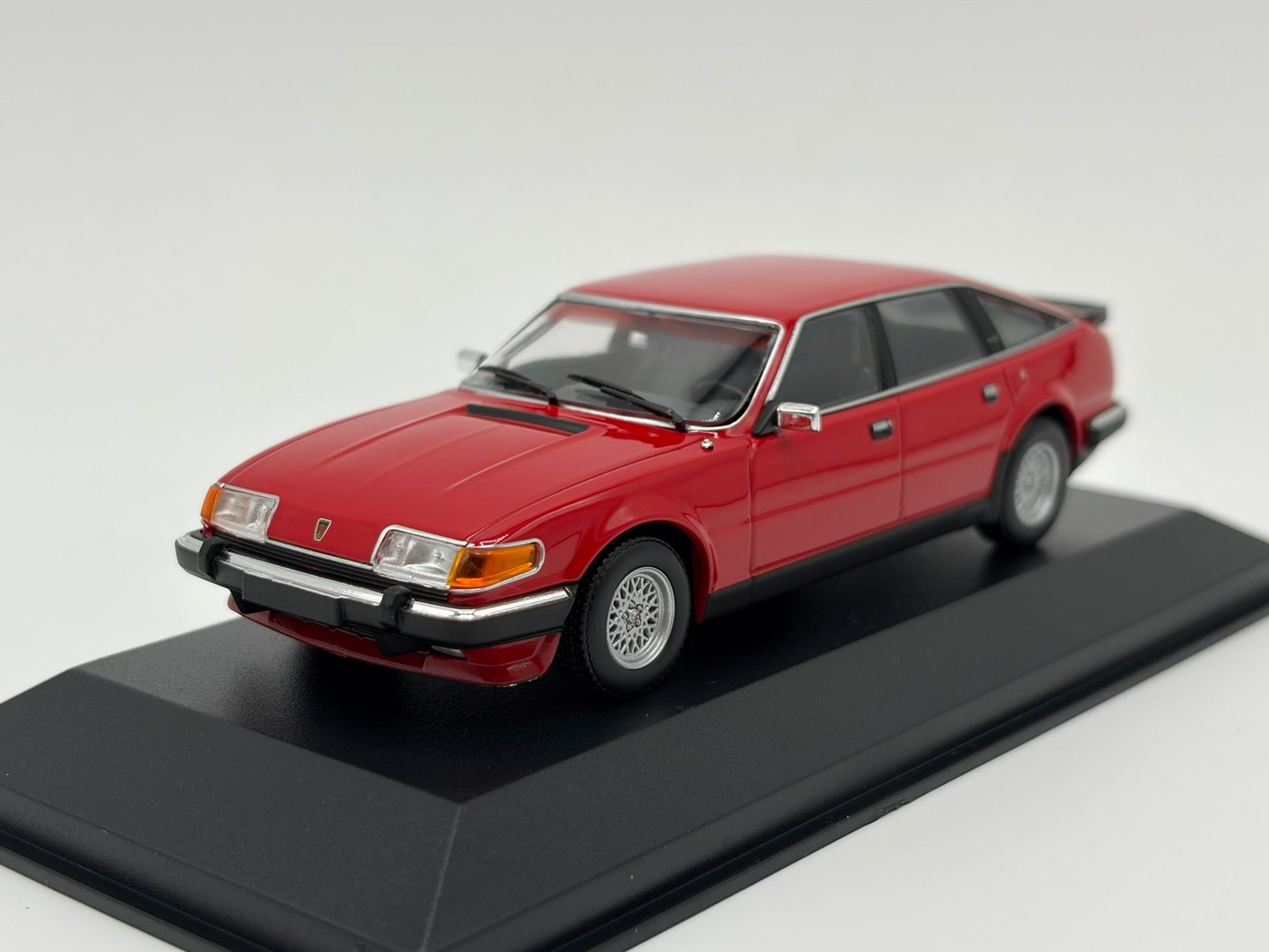 1/43 1986 Rover SD1 Vitesse - Maxichamps | Model Car