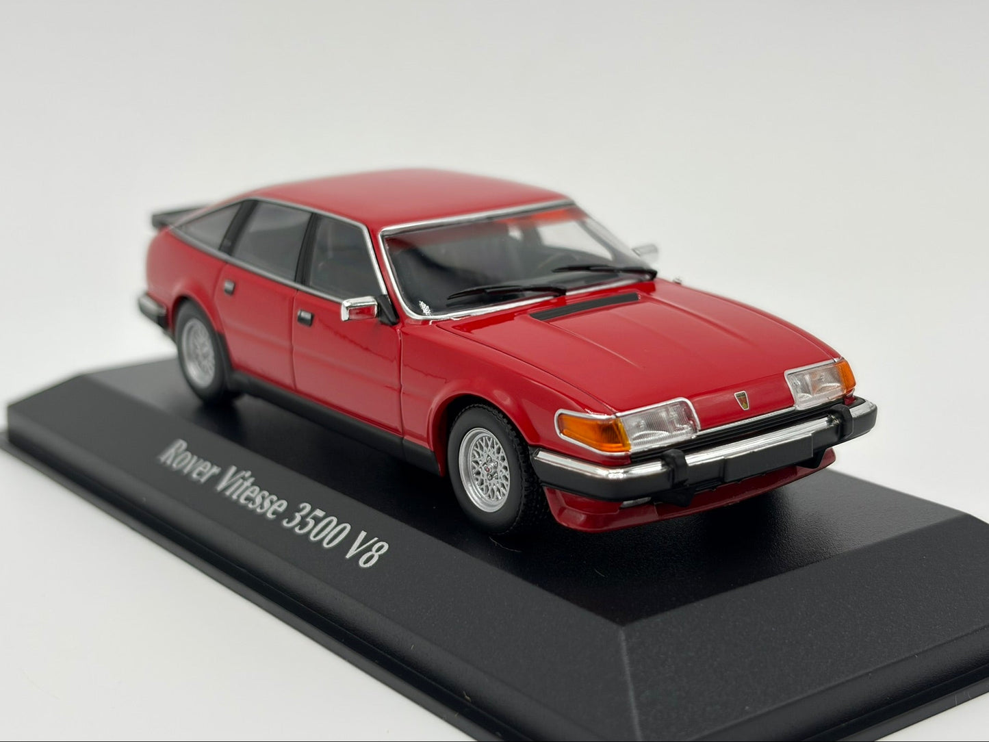 1/43 1986 Rover SD1 Vitesse - Maxichamps | Model Car