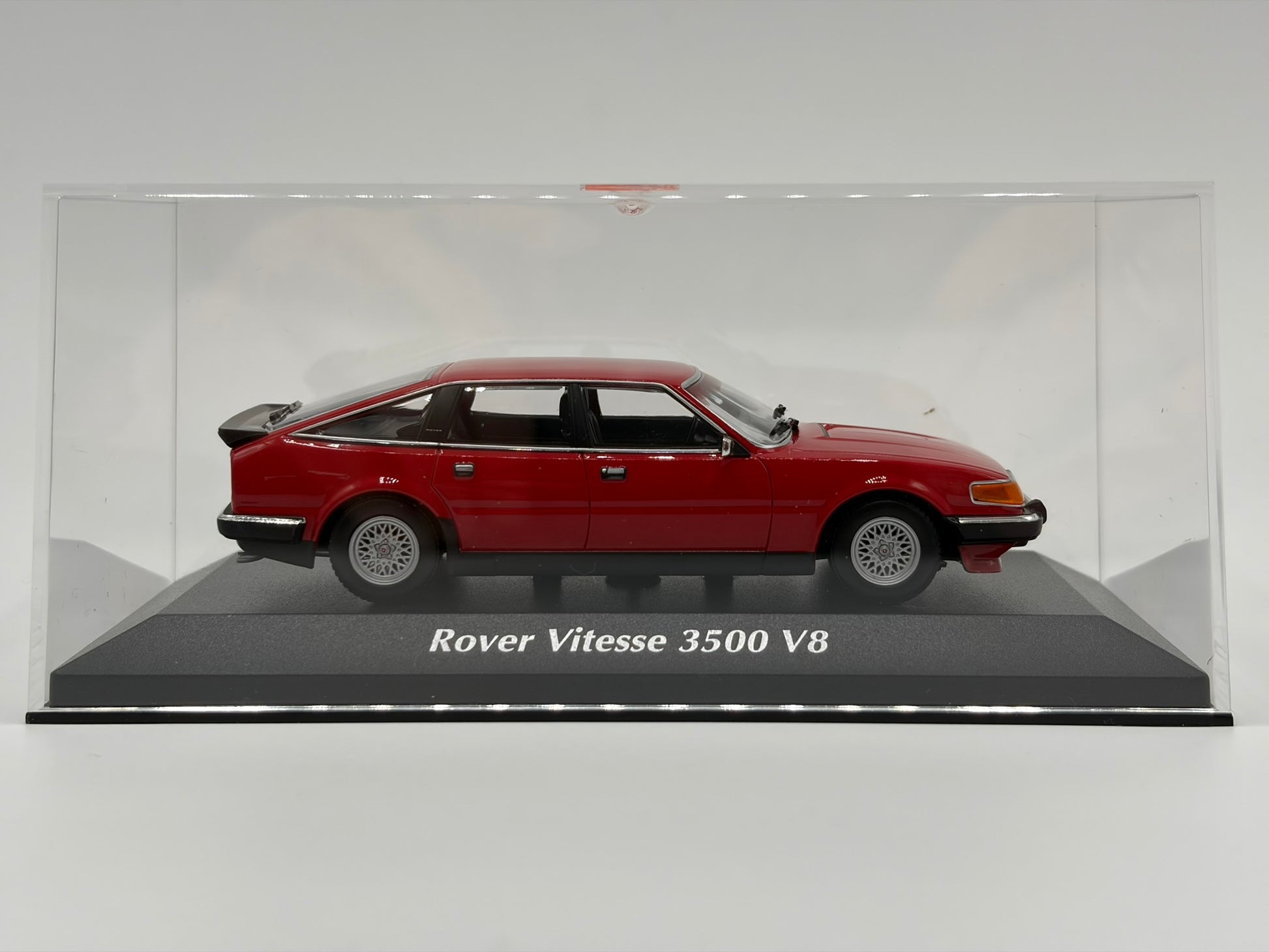 1/43 1986 Rover SD1 Vitesse - Maxichamps | Model Car