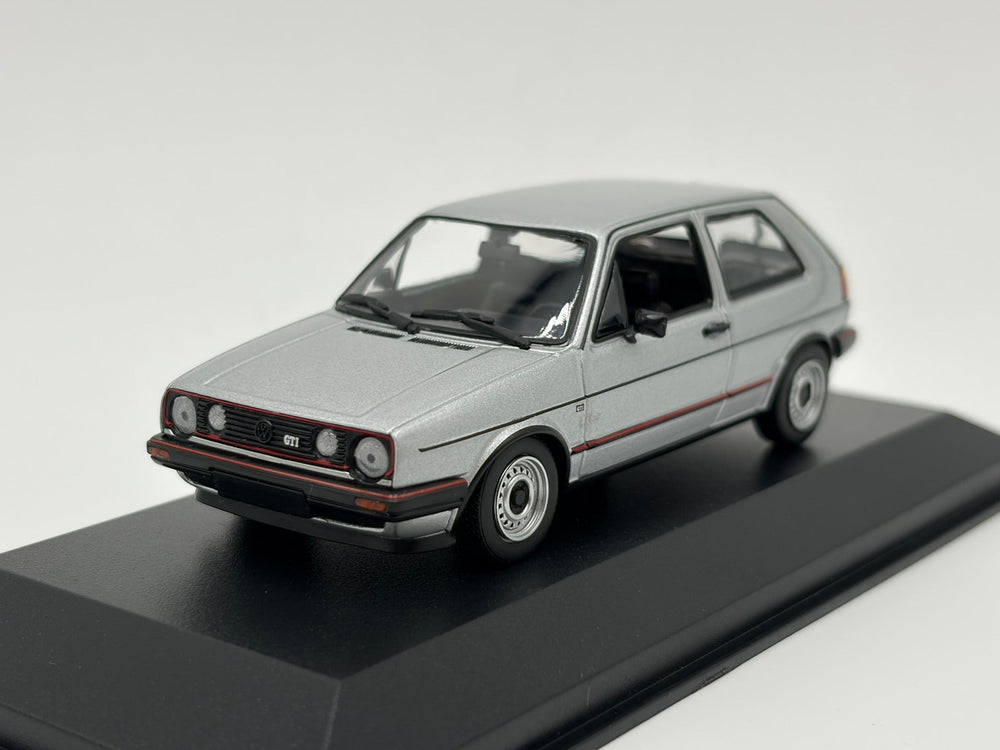 1/43 1985 Volkswagen Golf GTI - Maxichamps | Model Car
